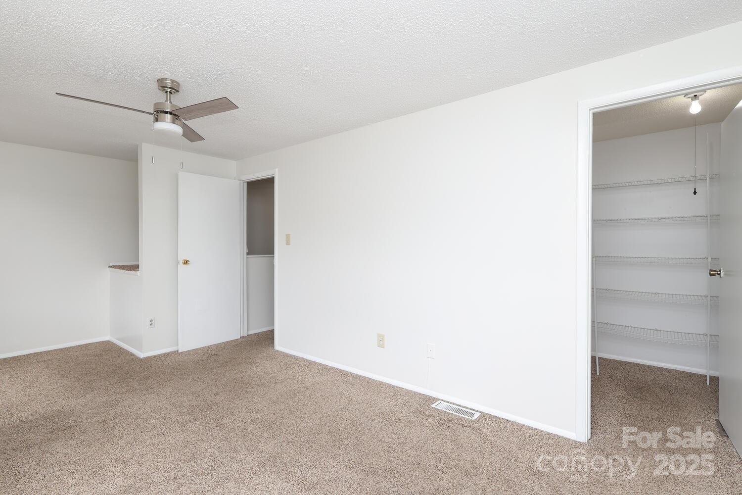 9403 Lexington Circle C Property Photo 21