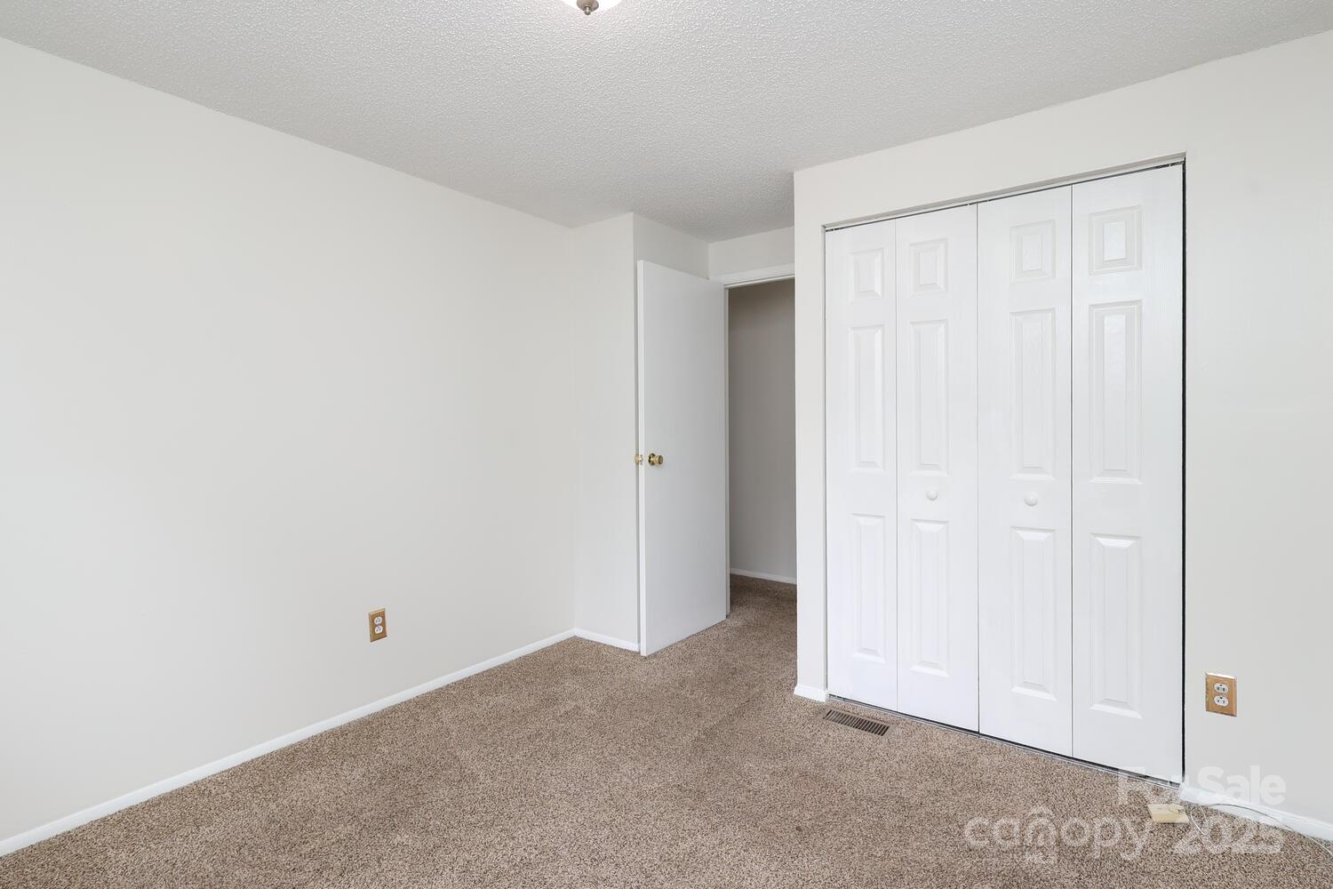 9403 Lexington Circle C Property Photo 25