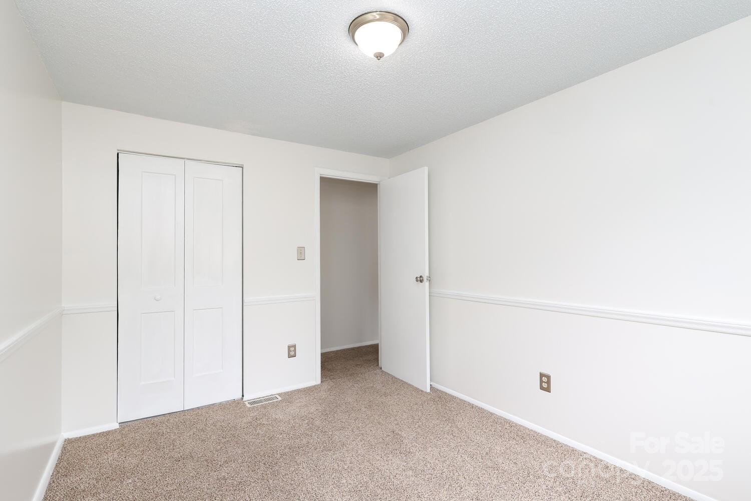 9403 Lexington Circle C Property Photo 27