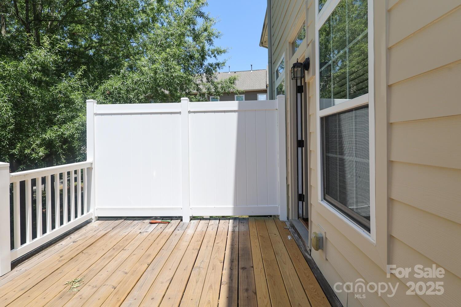 729 Naramore Street Property Photo 17