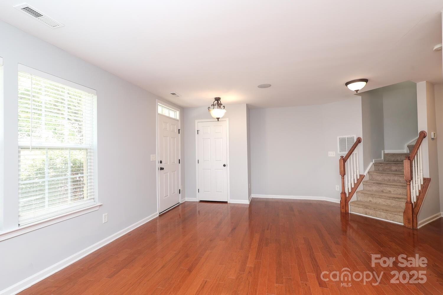 729 Naramore Street Property Photo 24