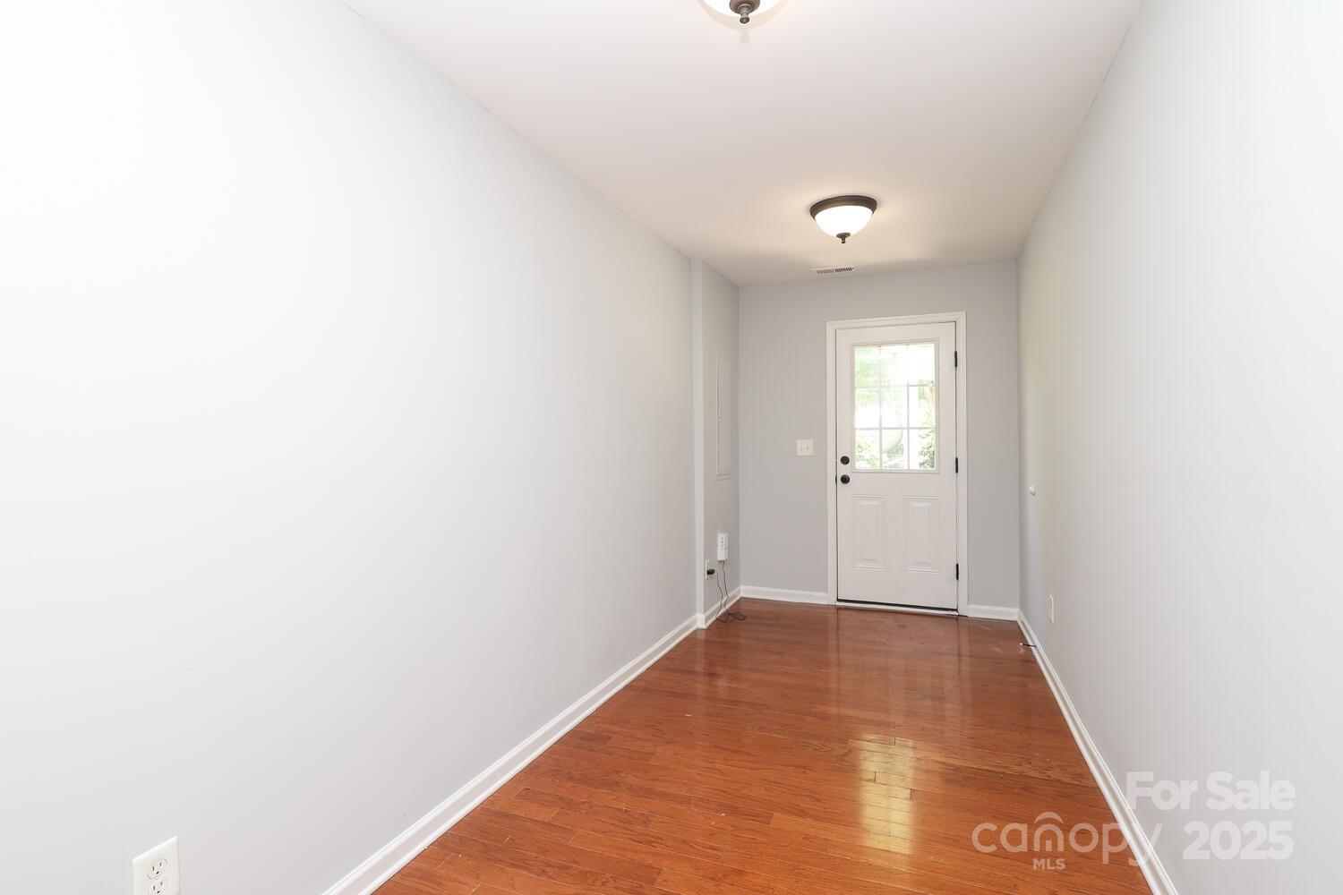 729 Naramore Street Property Photo 28