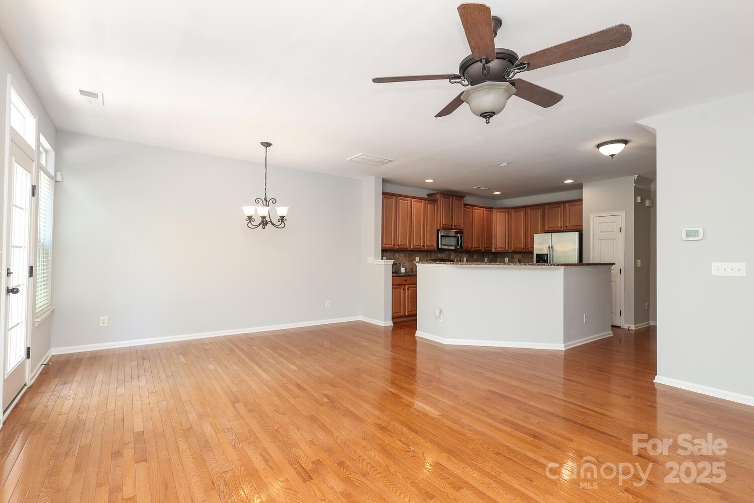 729 Naramore Street Property Photo 33