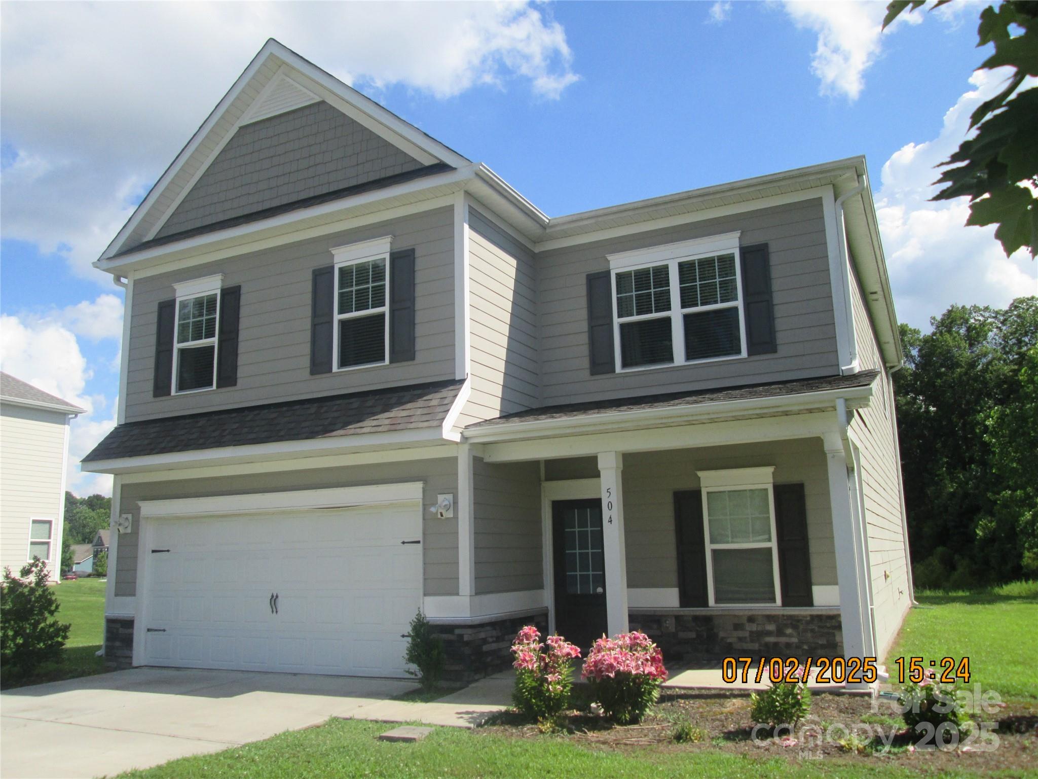 504 Stone River Parkway Property Photo 2