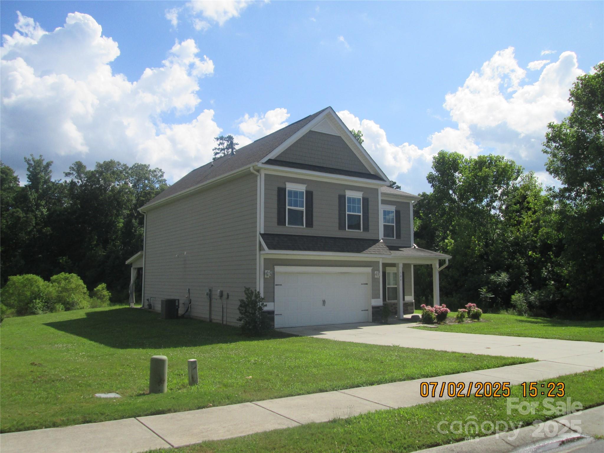 504 Stone River Parkway Property Photo 3