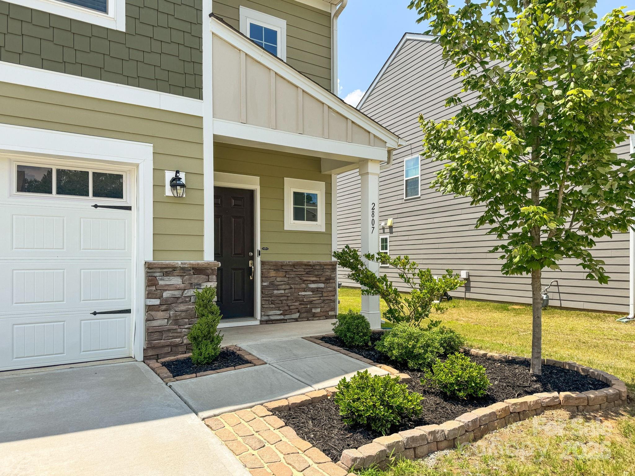 2807 Oldfield Drive Property Photo 4