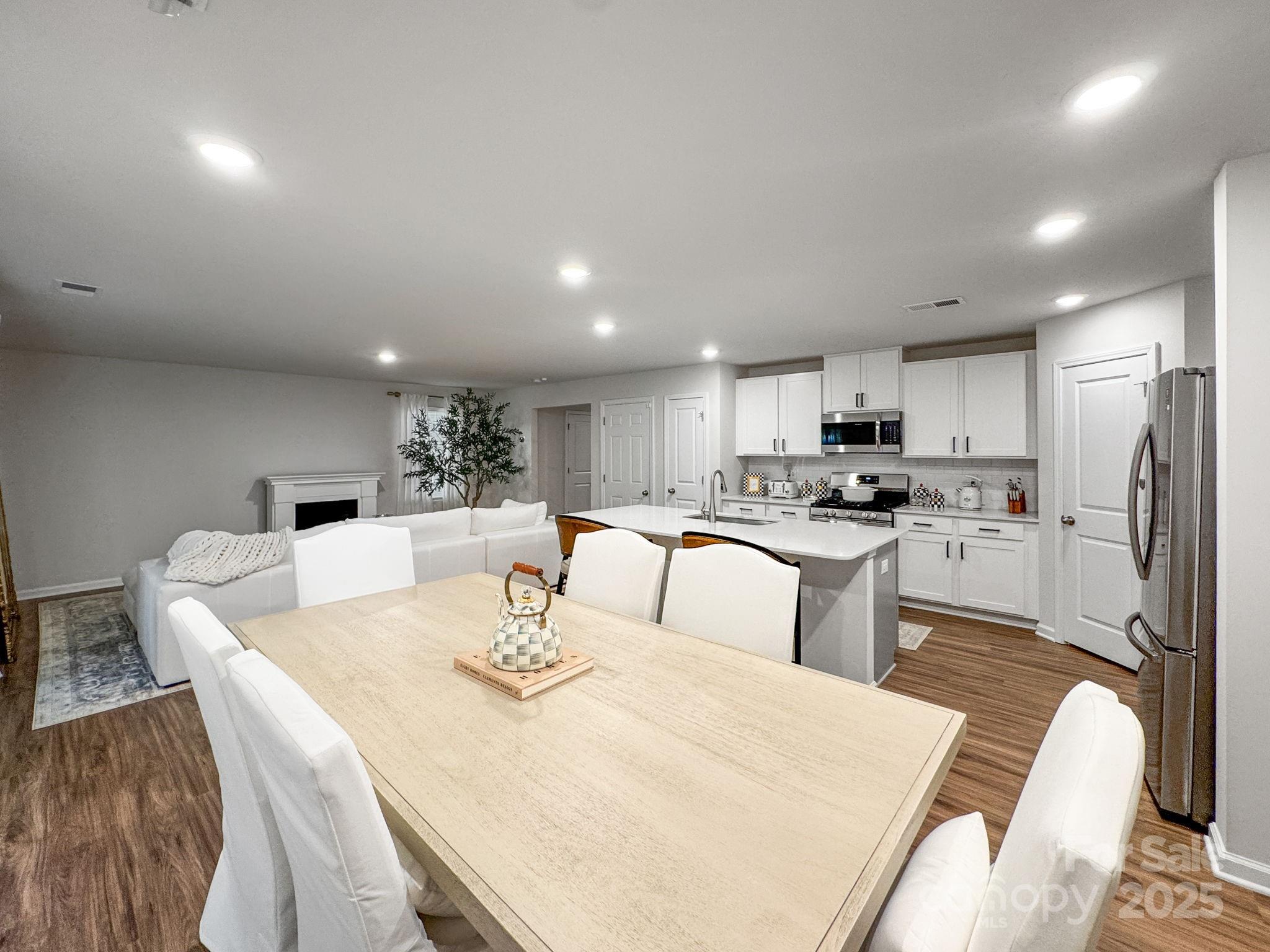 2807 Oldfield Drive Property Photo 13