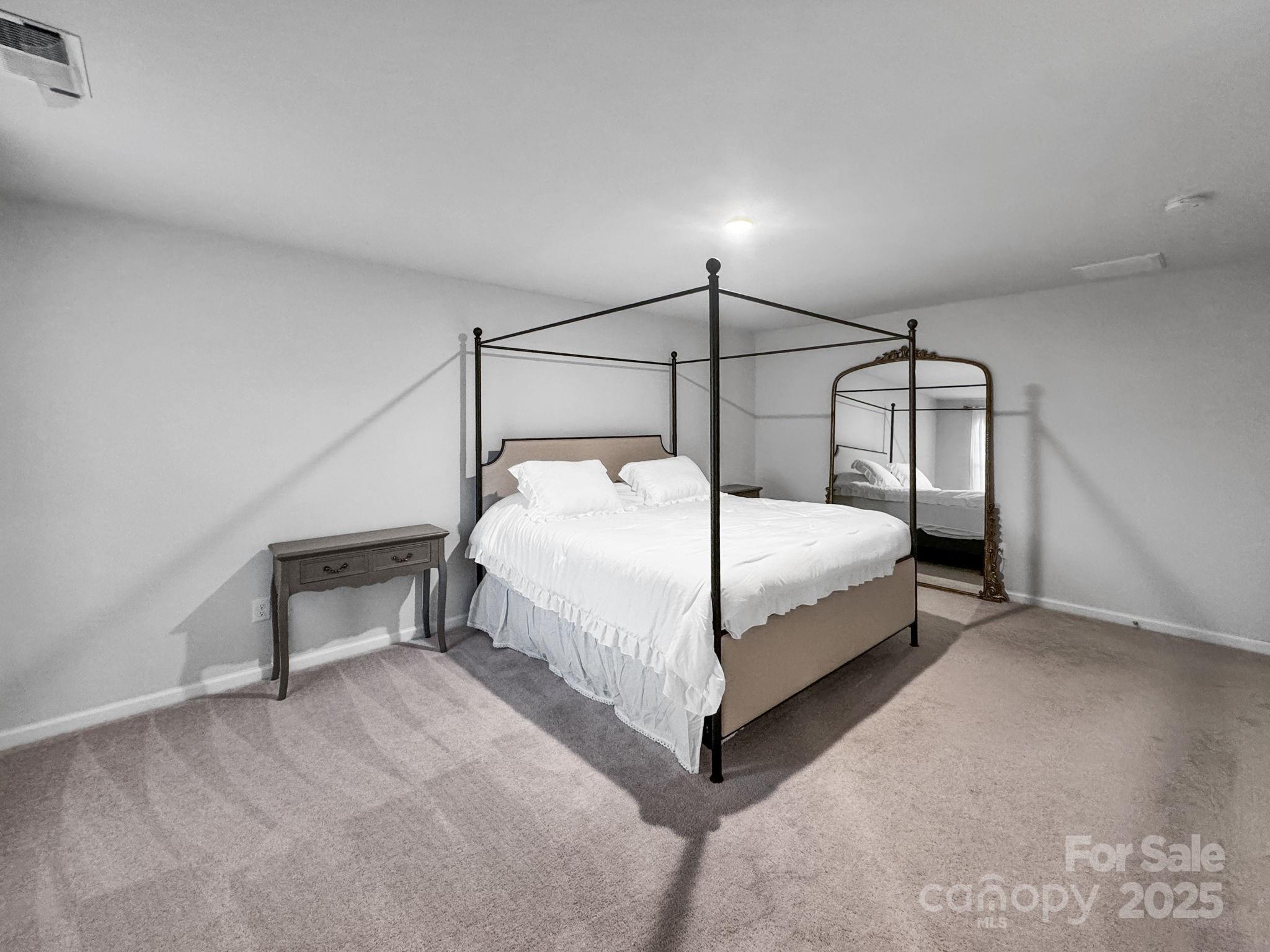 2807 Oldfield Drive Property Photo 17