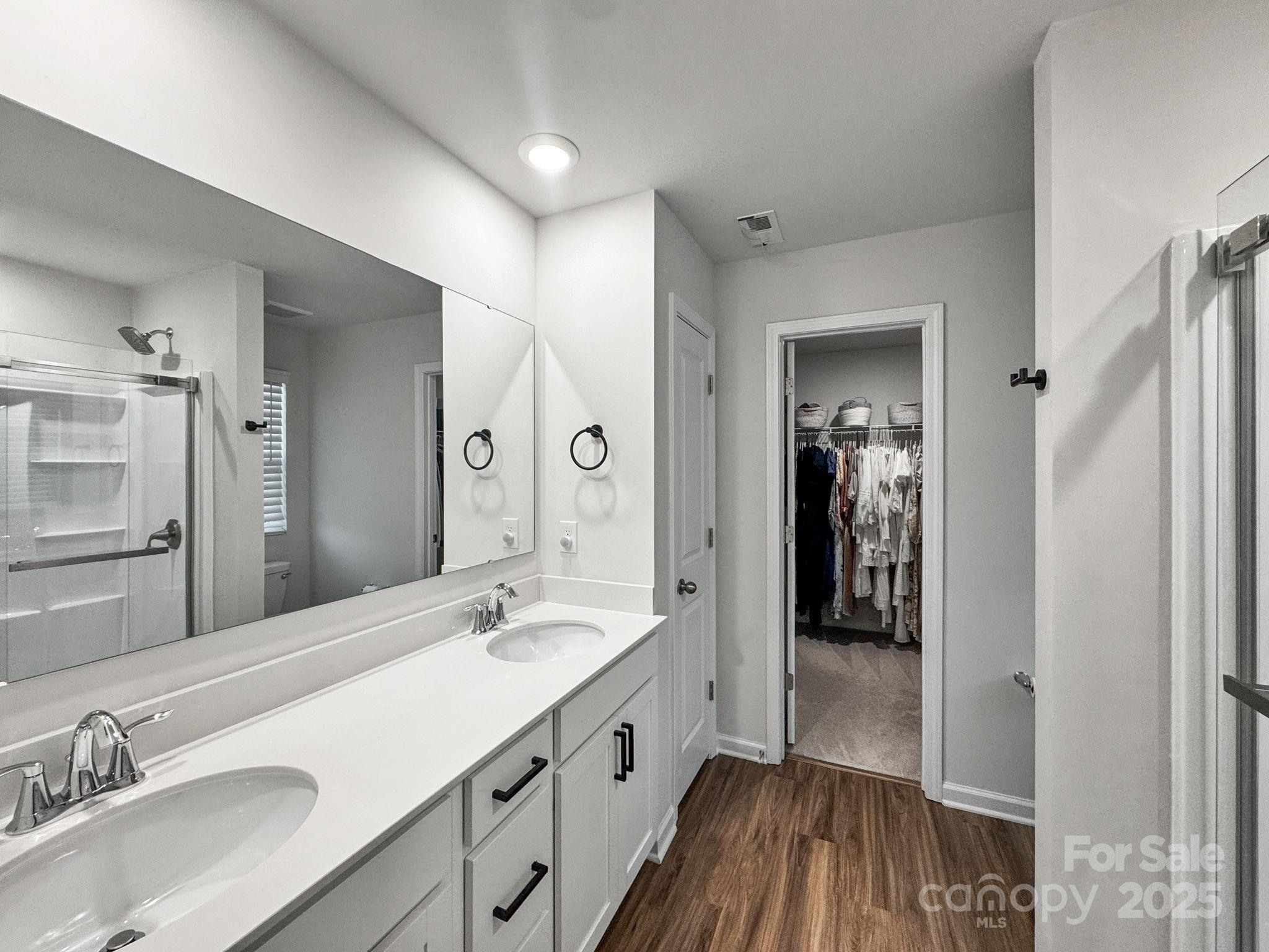 2807 Oldfield Drive Property Photo 20