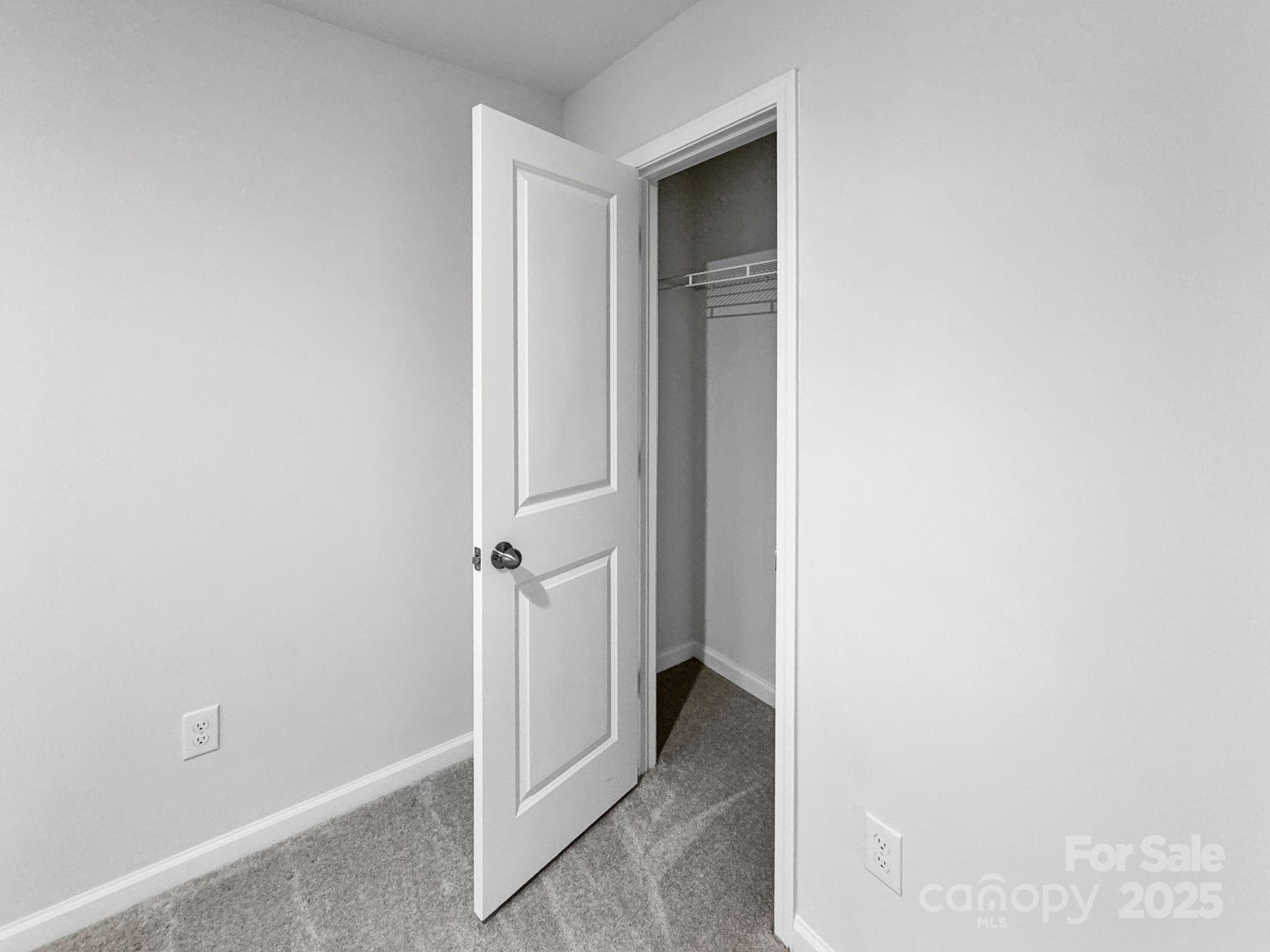2807 Oldfield Drive Property Photo 23