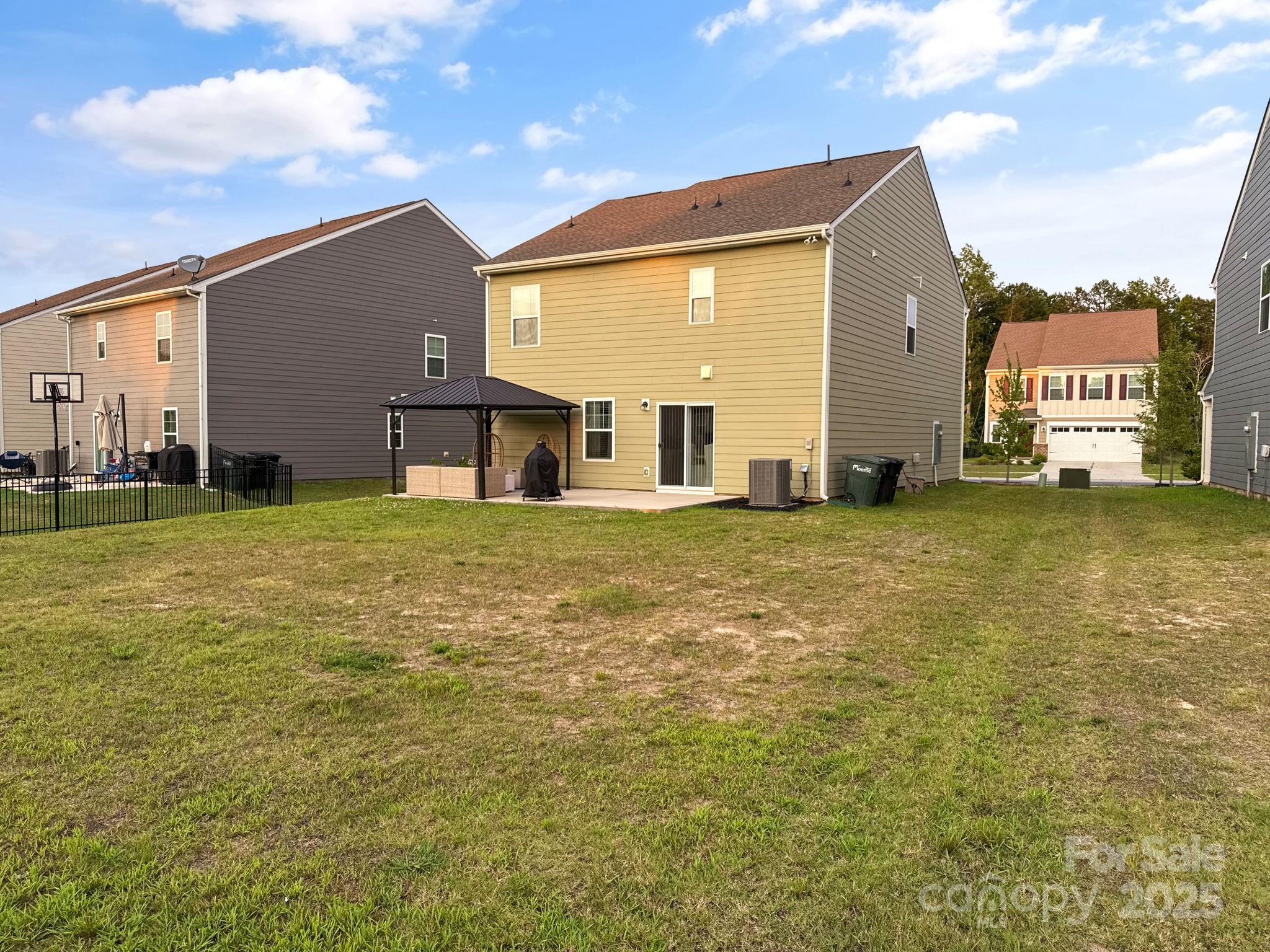 2807 Oldfield Drive Property Photo 31