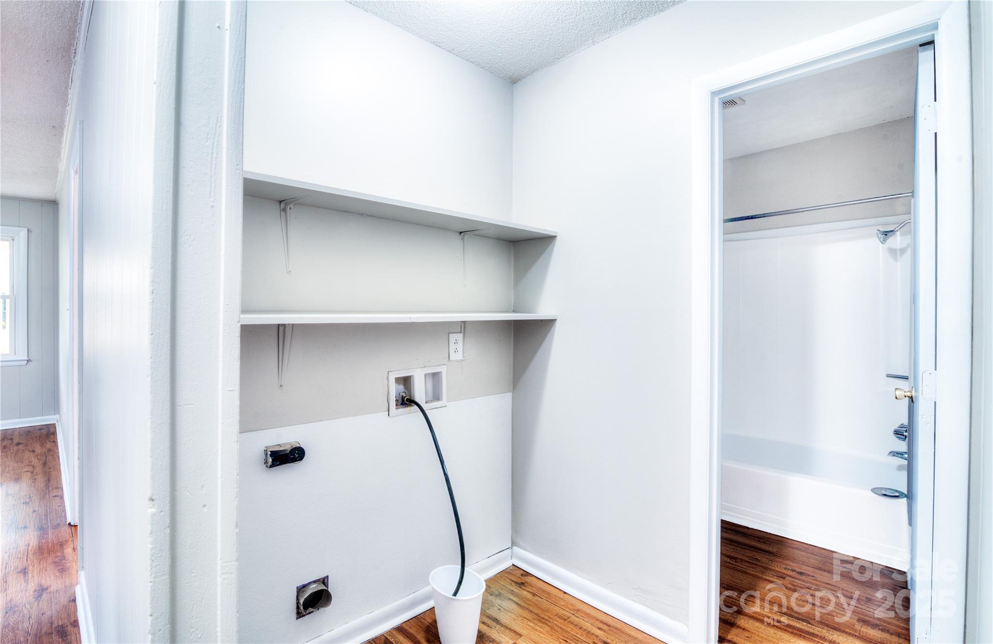 817 32nd Street Drive Property Photo 11