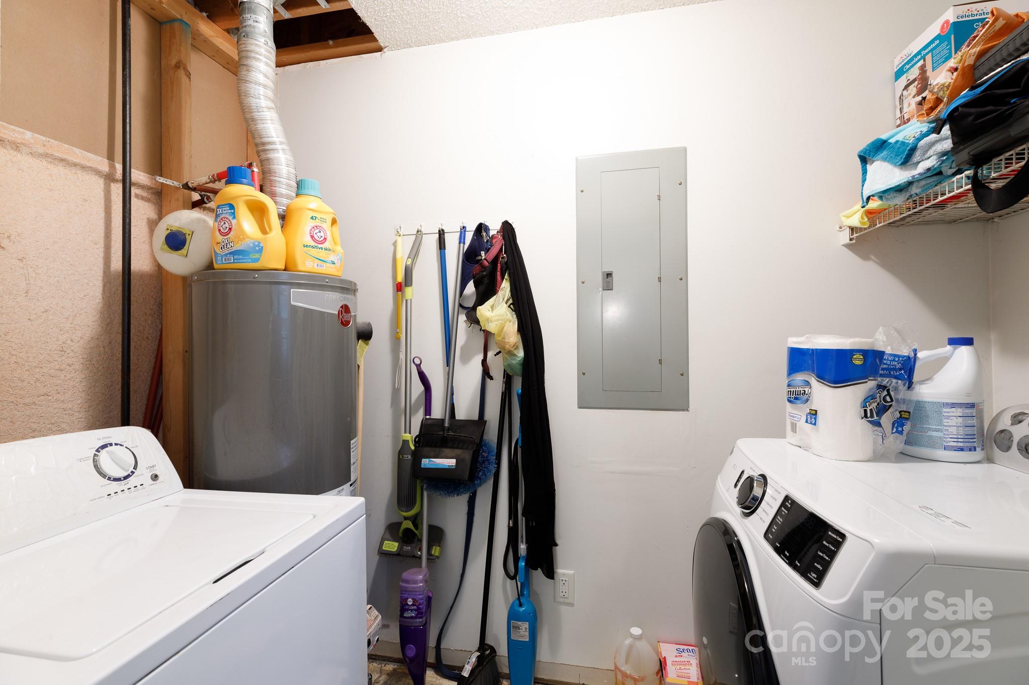 2260 Nuthatch Drive Property Photo 5