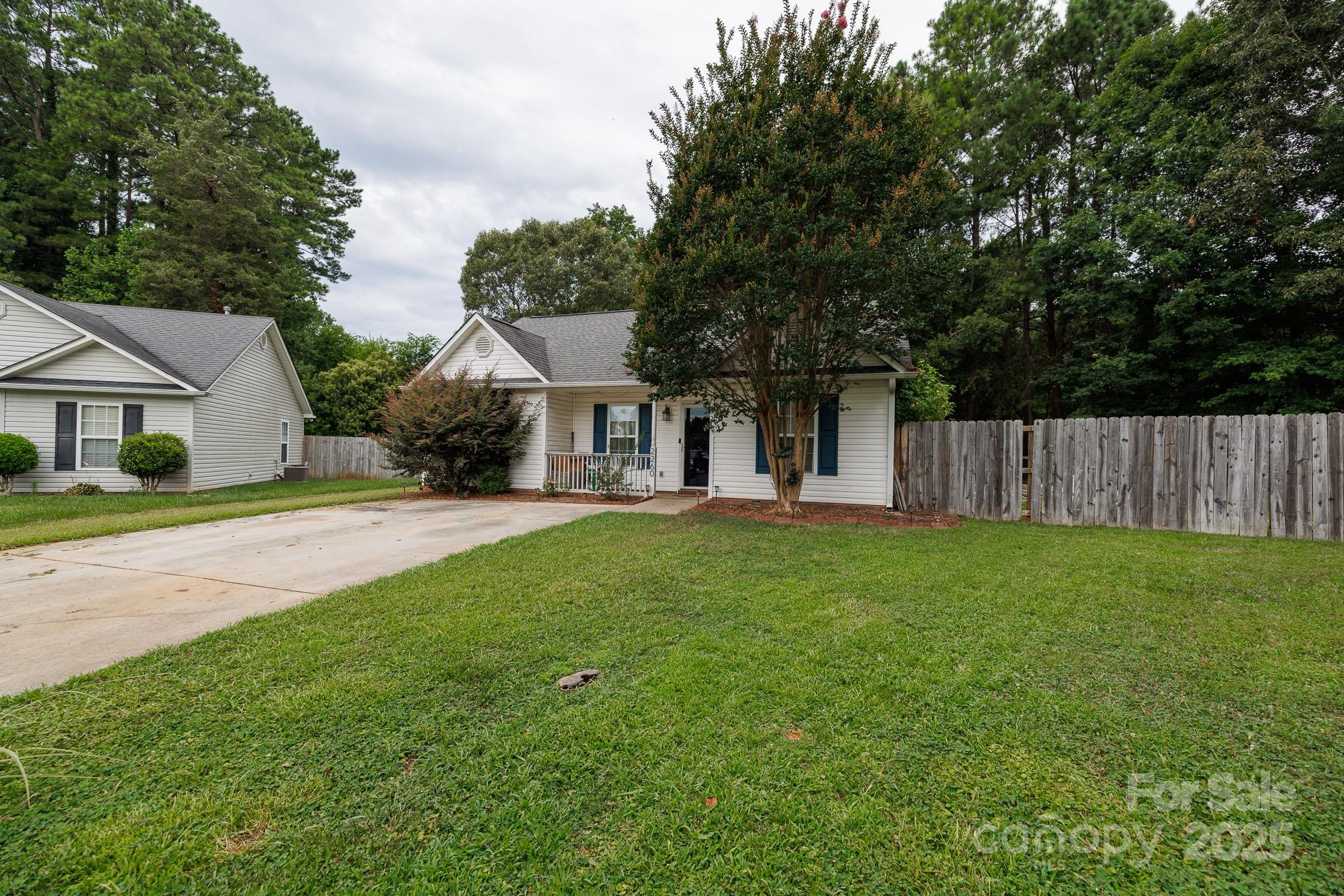 2260 Nuthatch Drive Property Photo 20