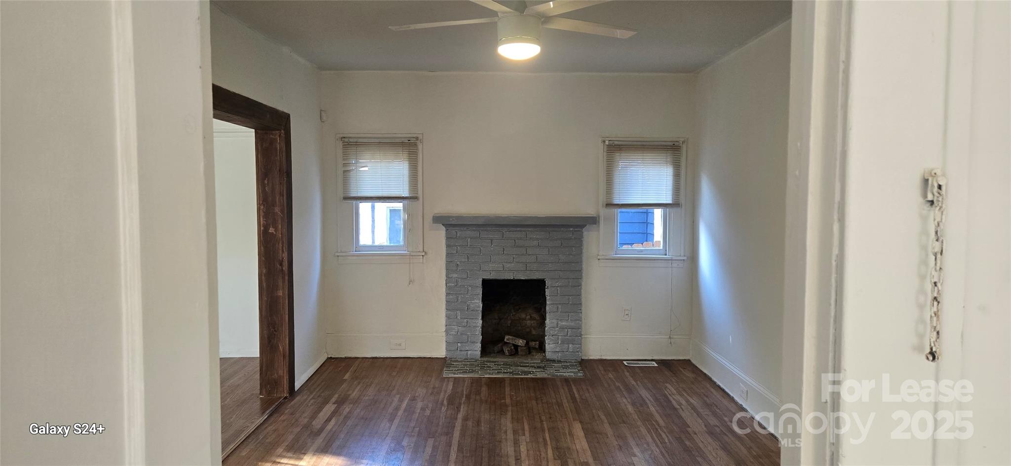 244 W Kingston Avenue Property Photo 3