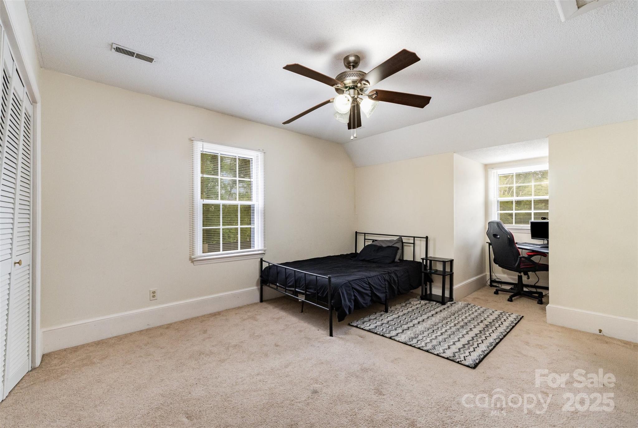 2635 Providence Drive Property Photo 10