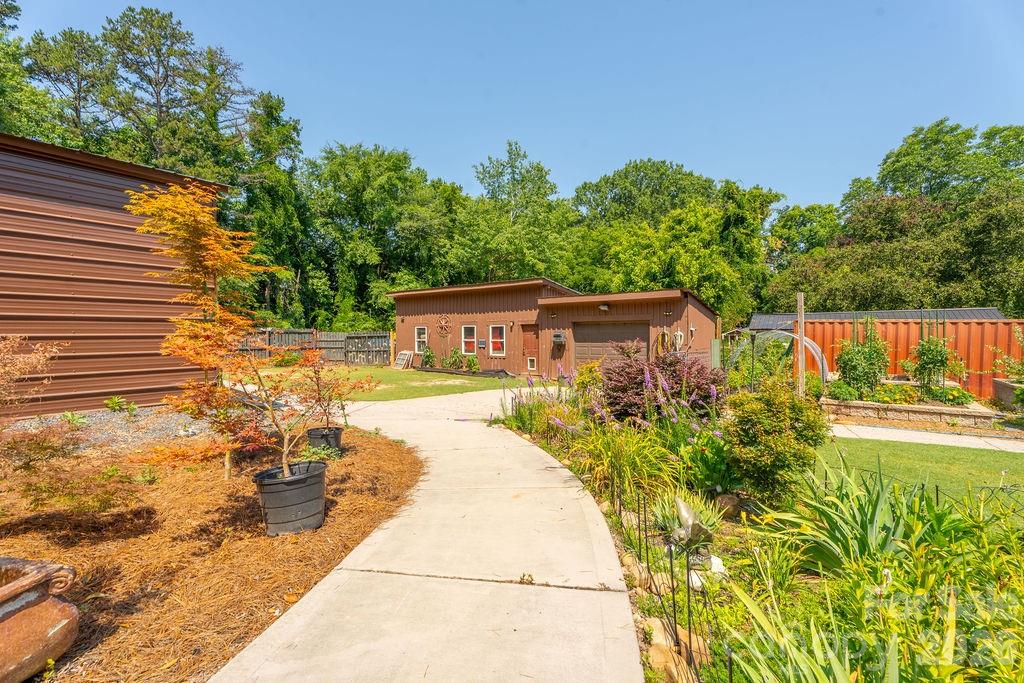 9032 Boyd Drive Property Photo 15