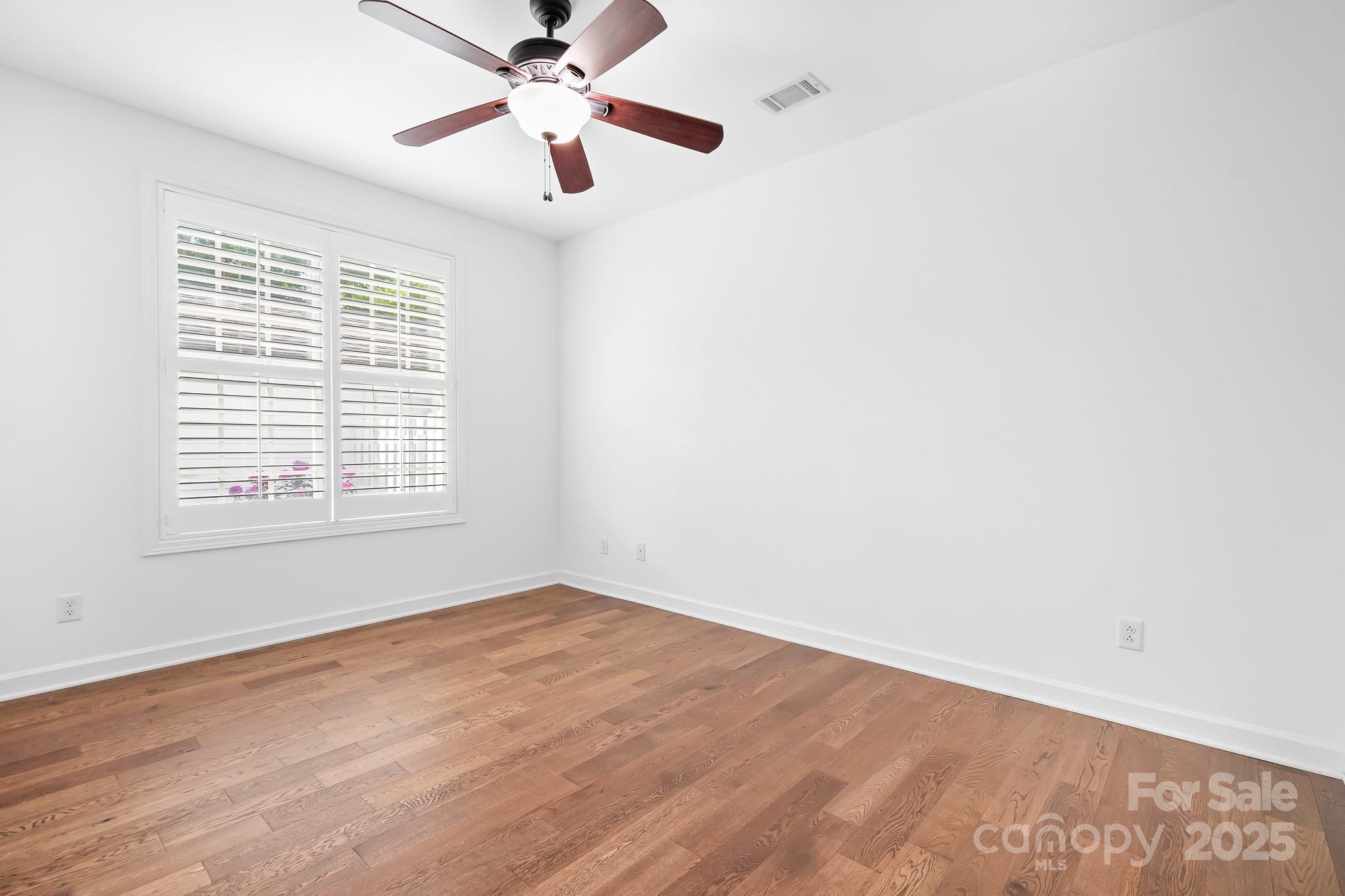 11422 Potters Row Property Photo 9