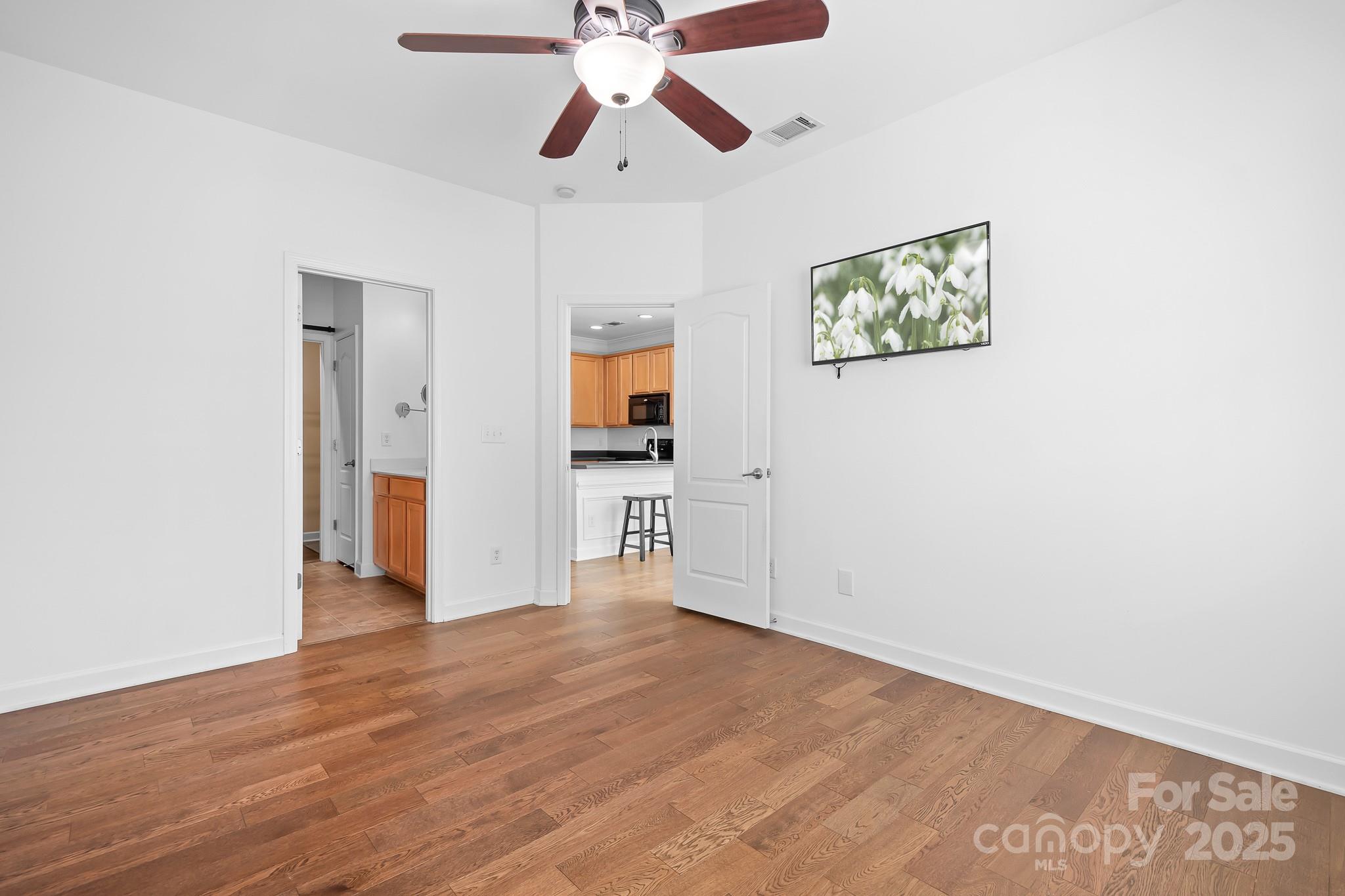 11422 Potters Row Property Photo 10