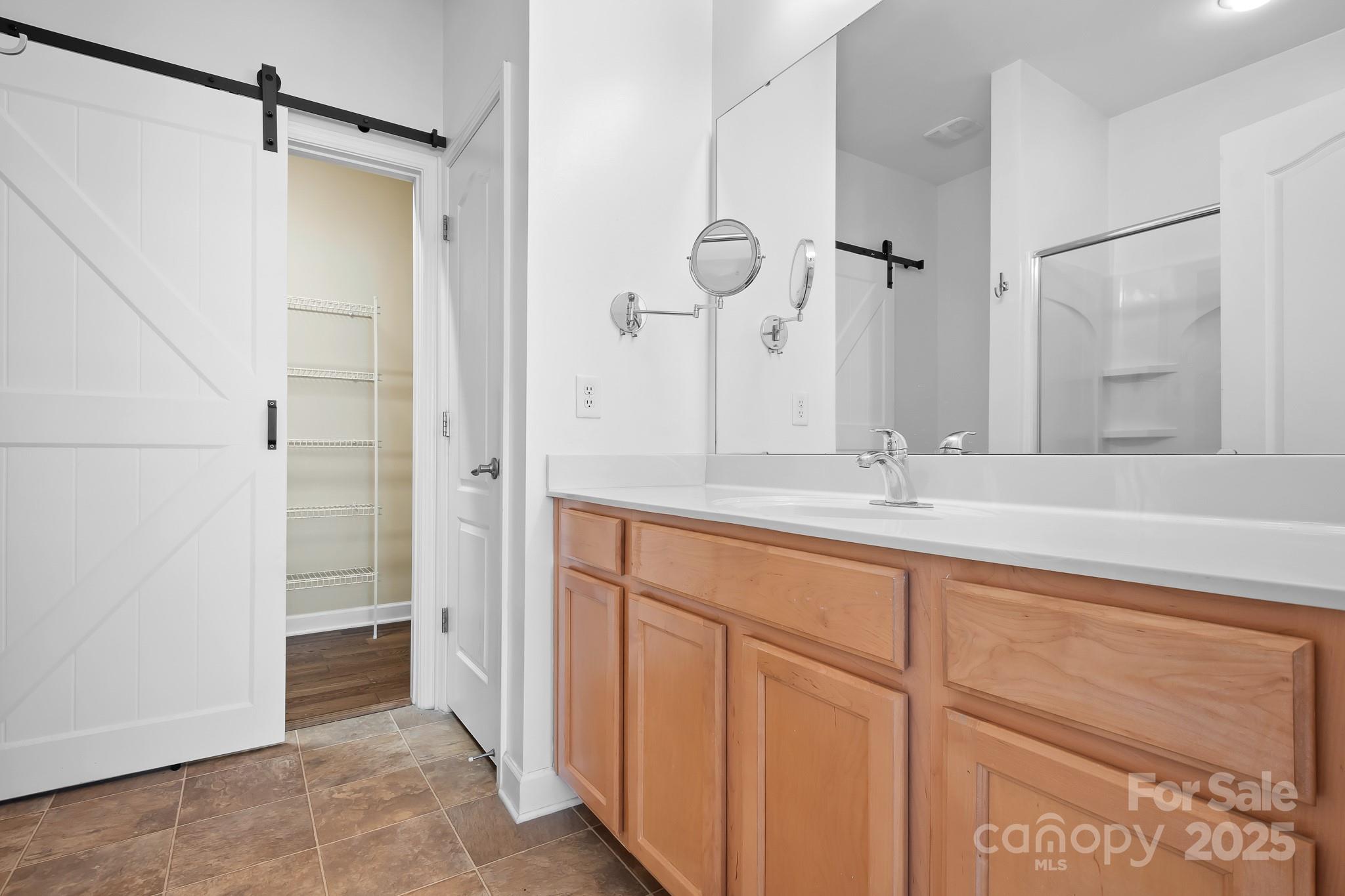 11422 Potters Row Property Photo 11