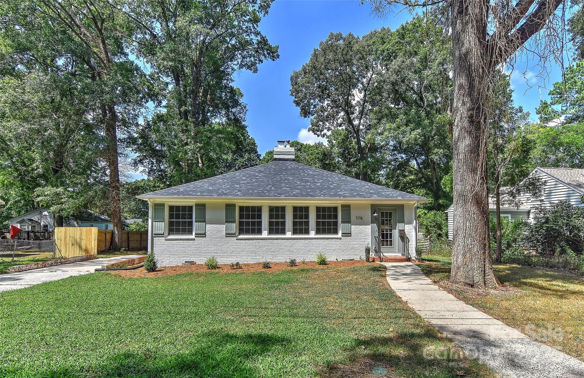 1116 S Bragg Street Property Photo