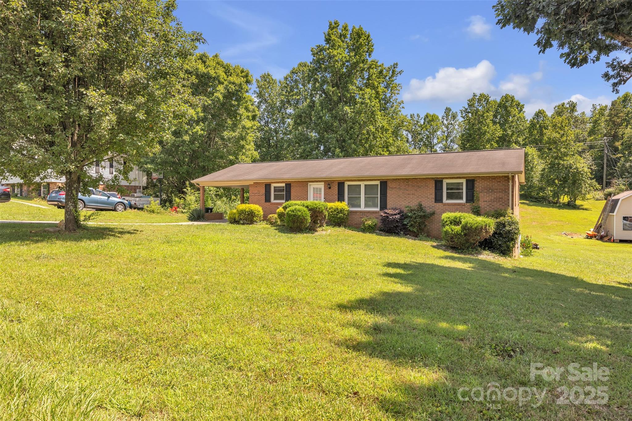 369 Birch Circle Drive Property Photo 1