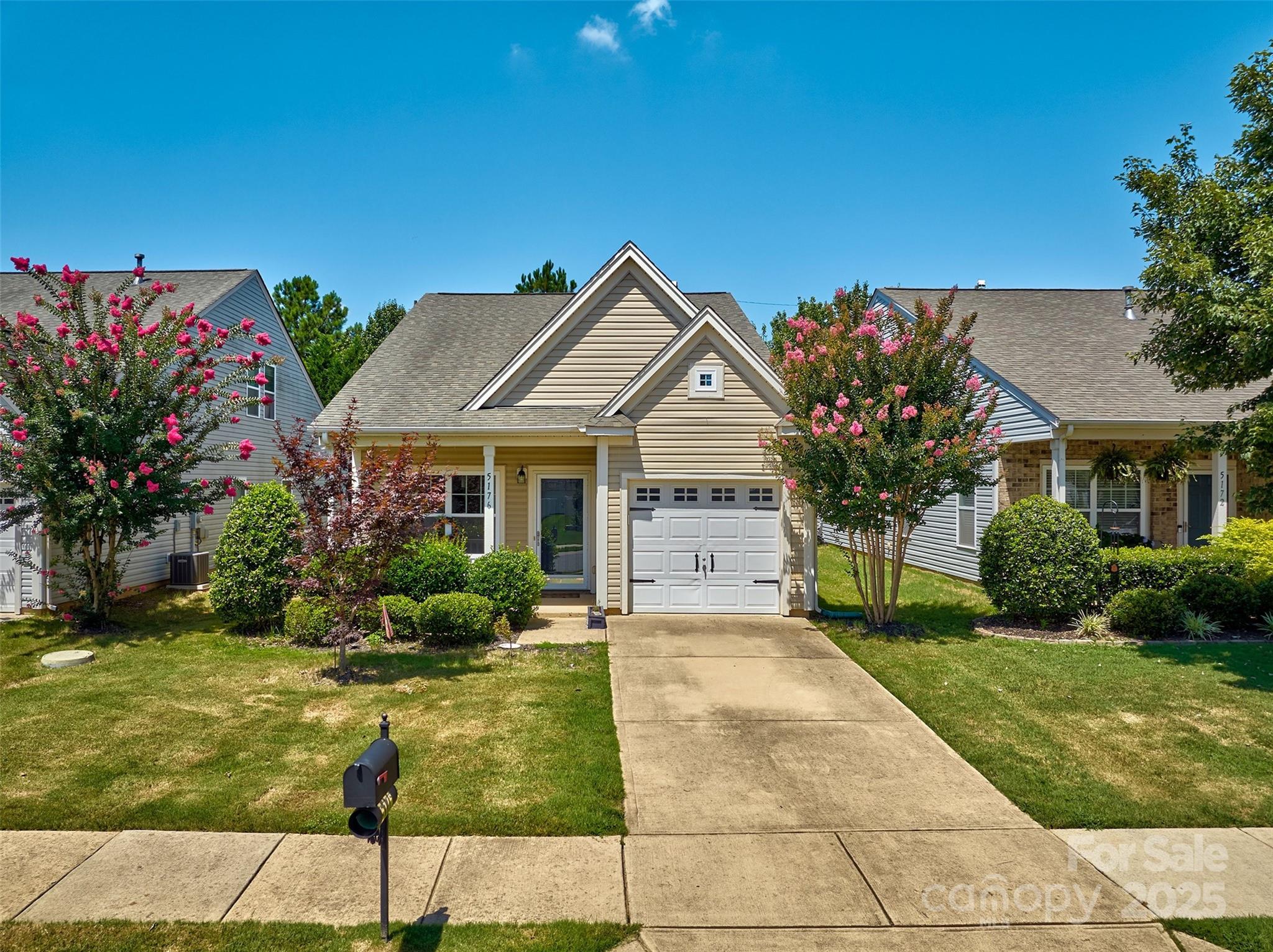 5176 Crystal Lakes Drive Property Photo 1