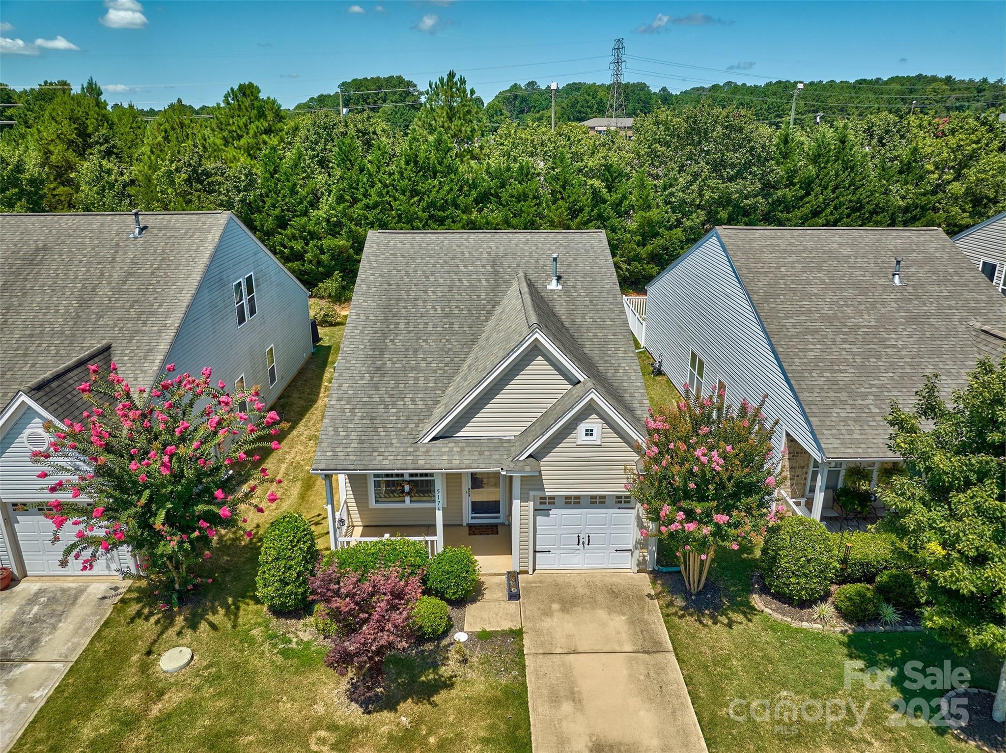 5176 Crystal Lakes Drive Property Photo 2