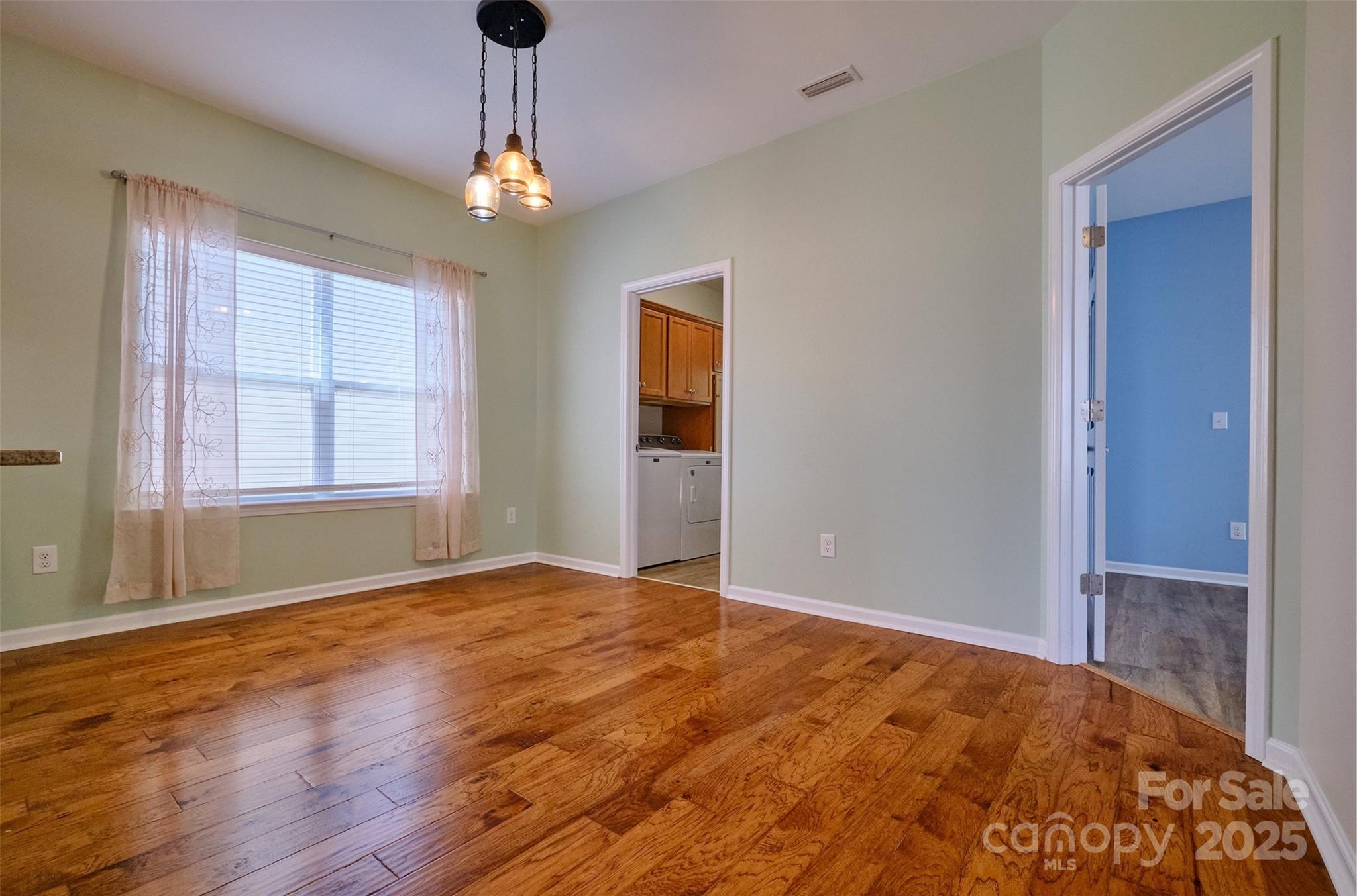 5176 Crystal Lakes Drive Property Photo 14
