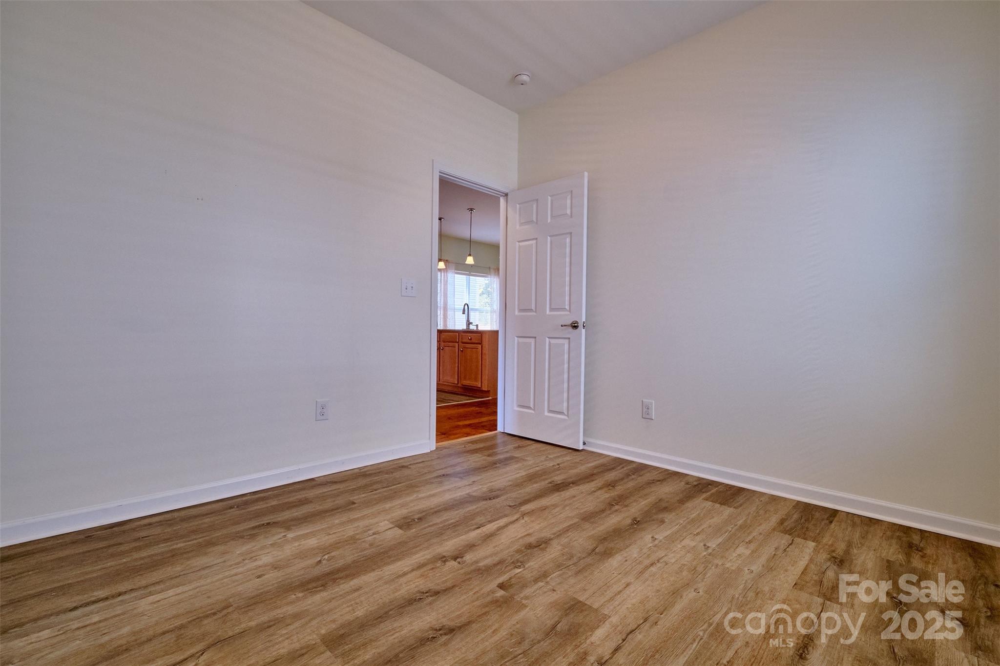 5176 Crystal Lakes Drive Property Photo 17