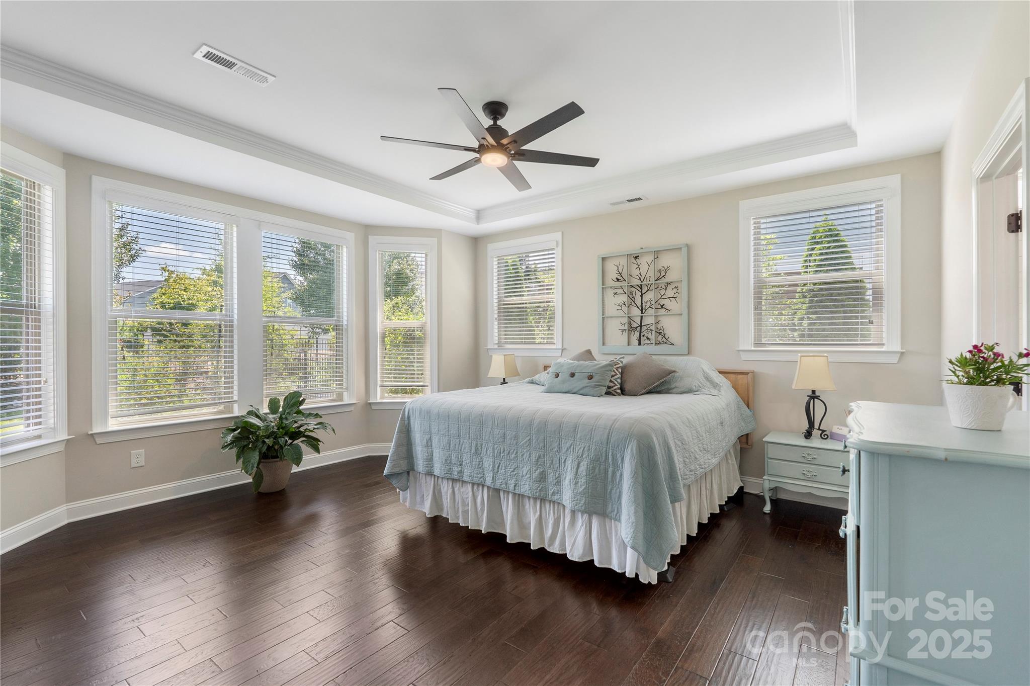 14914 Marymont Avenue Property Photo 19