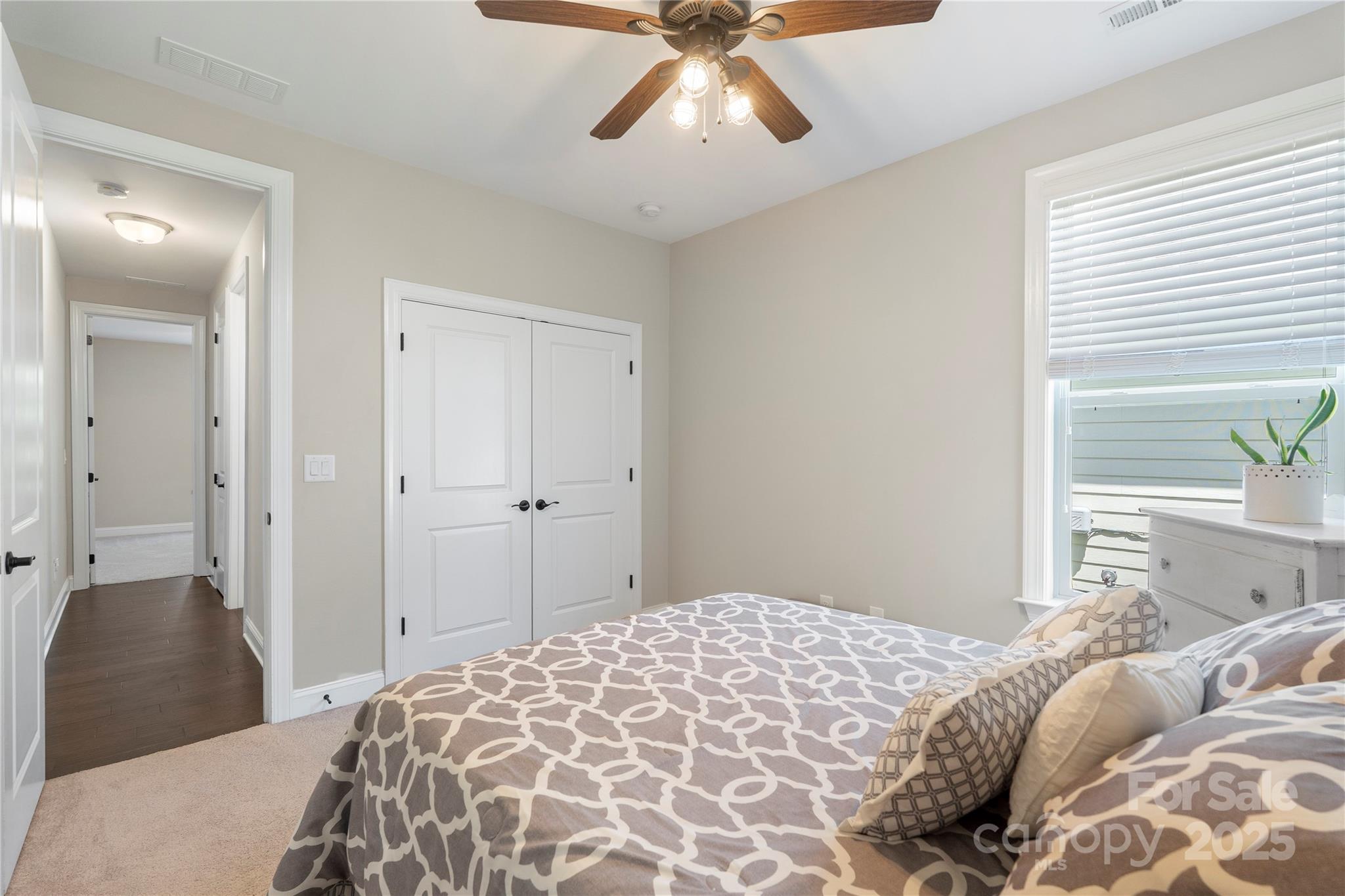 14914 Marymont Avenue Property Photo 25