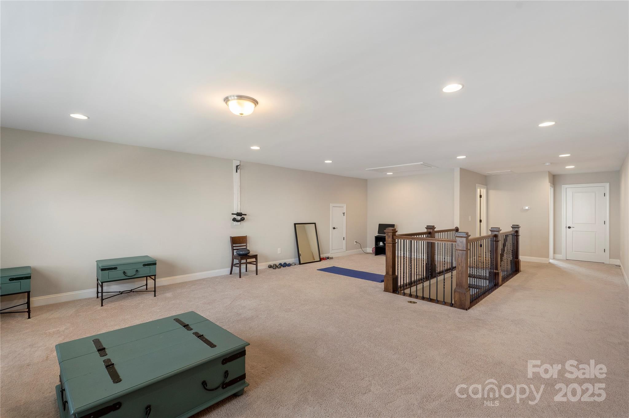 14914 Marymont Avenue Property Photo 30