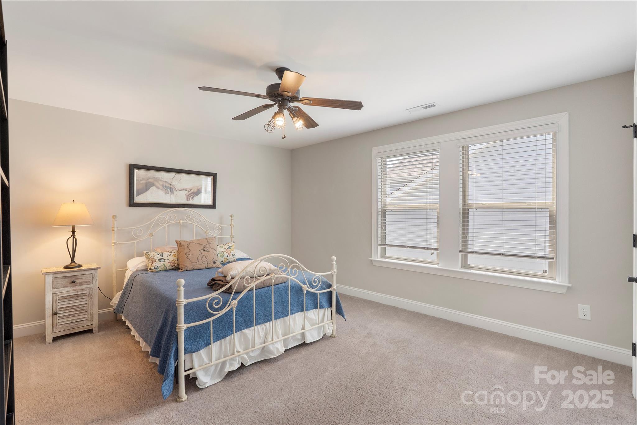 14914 Marymont Avenue Property Photo 32