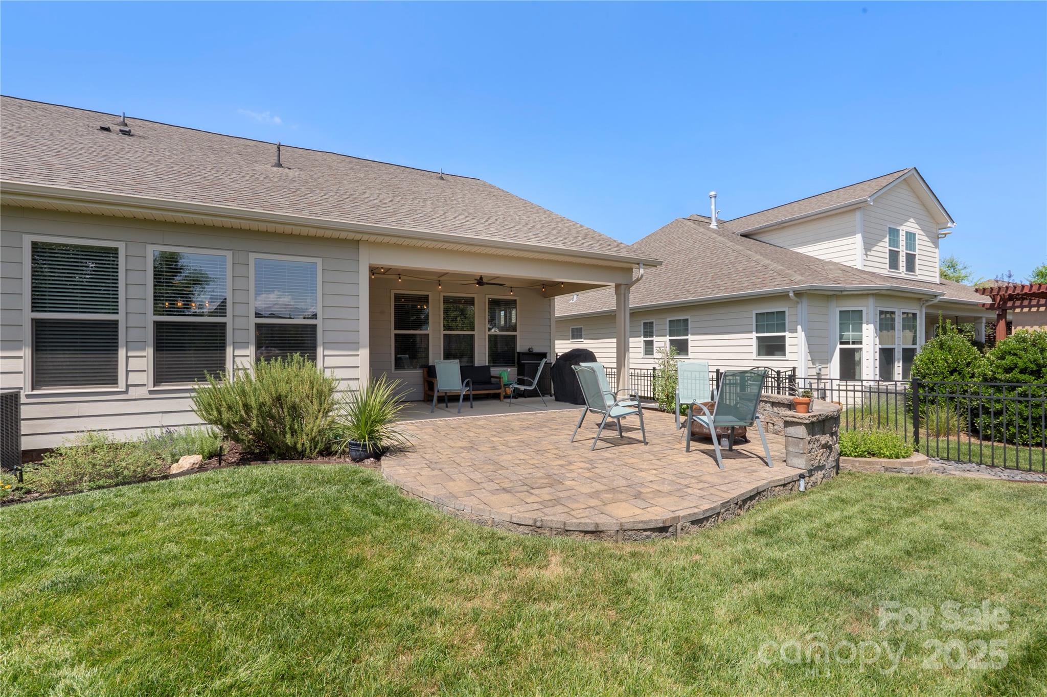14914 Marymont Avenue Property Photo 37