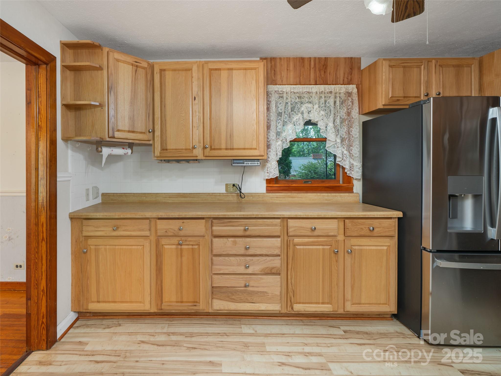 12 Robertson Street Property Photo 12