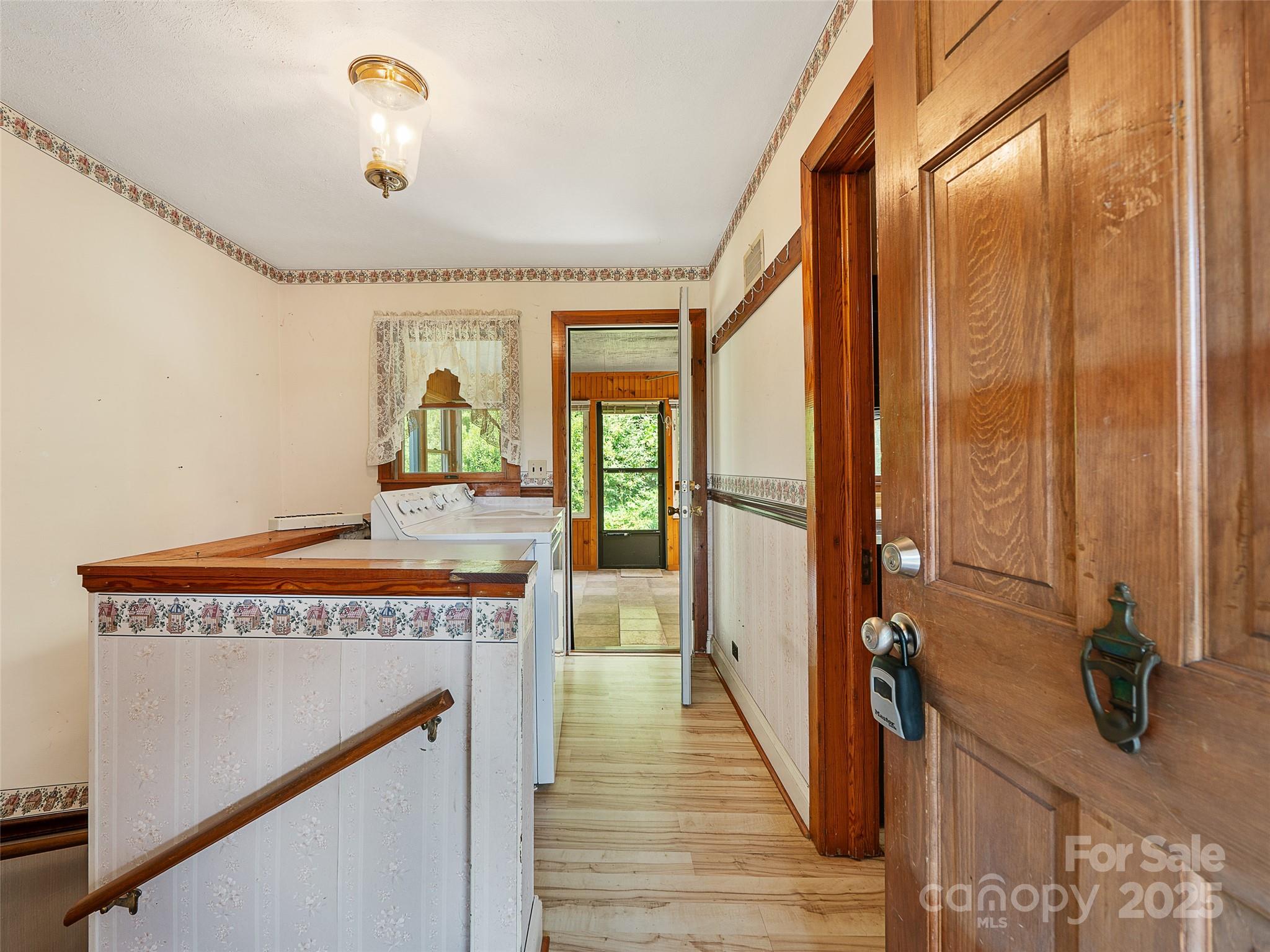 12 Robertson Street Property Photo 14