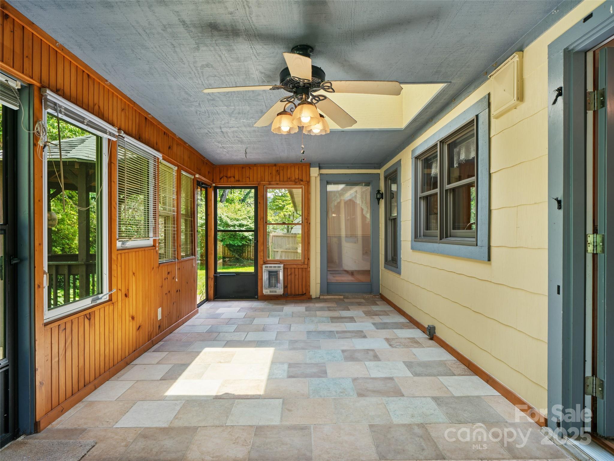 12 Robertson Street Property Photo 16