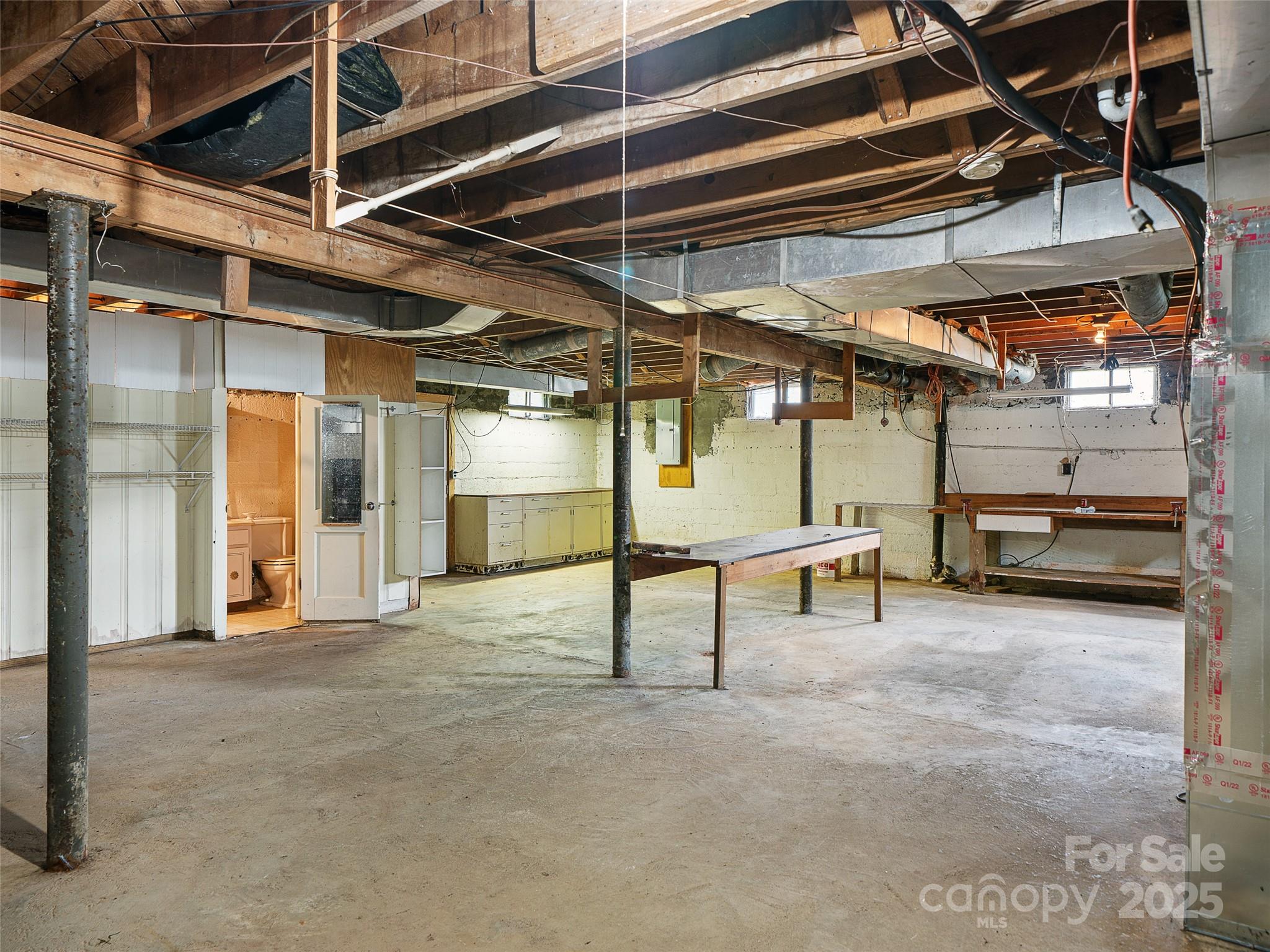 12 Robertson Street Property Photo 30