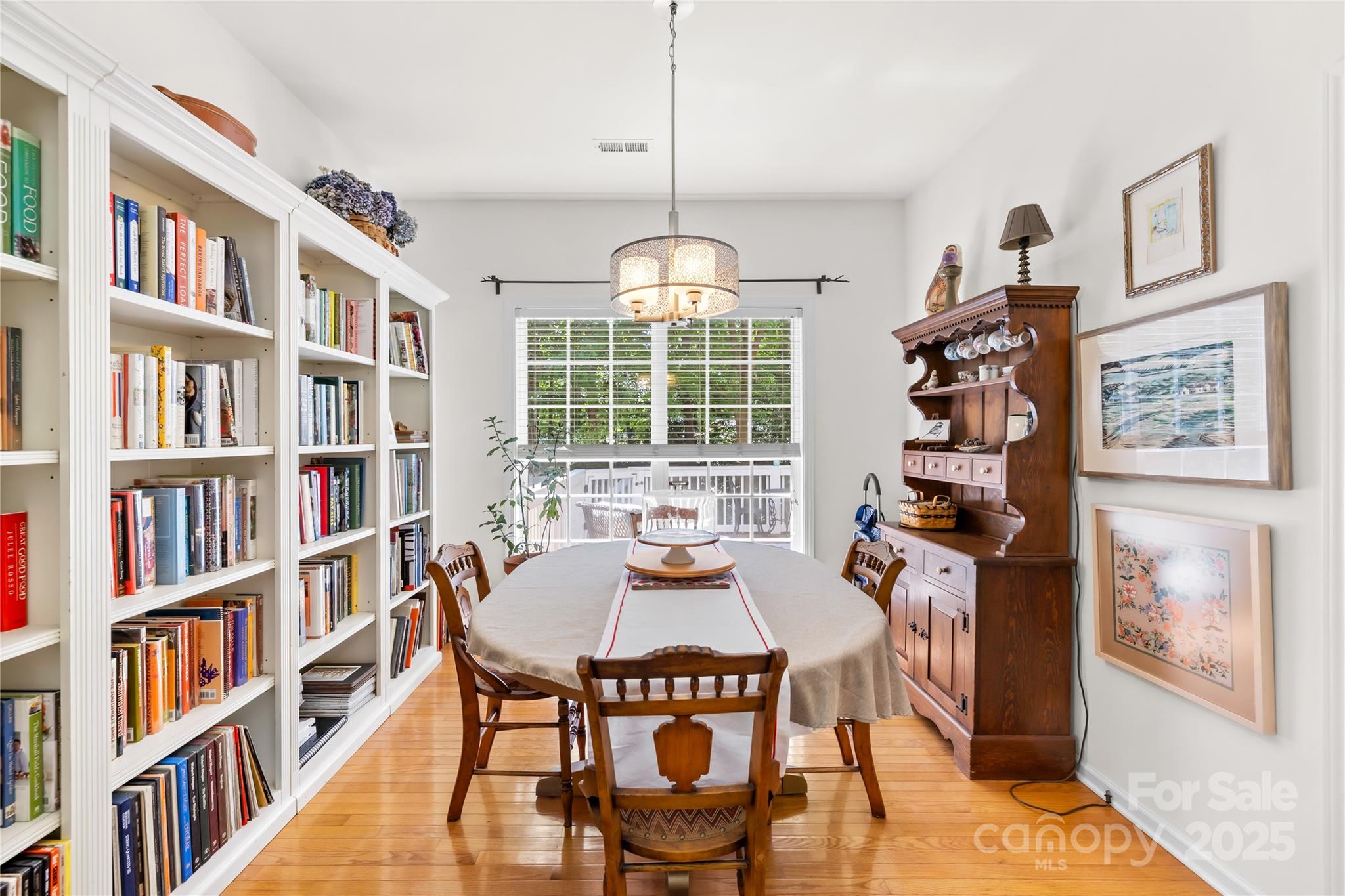 8682 Brook Glen Lane Property Photo 14