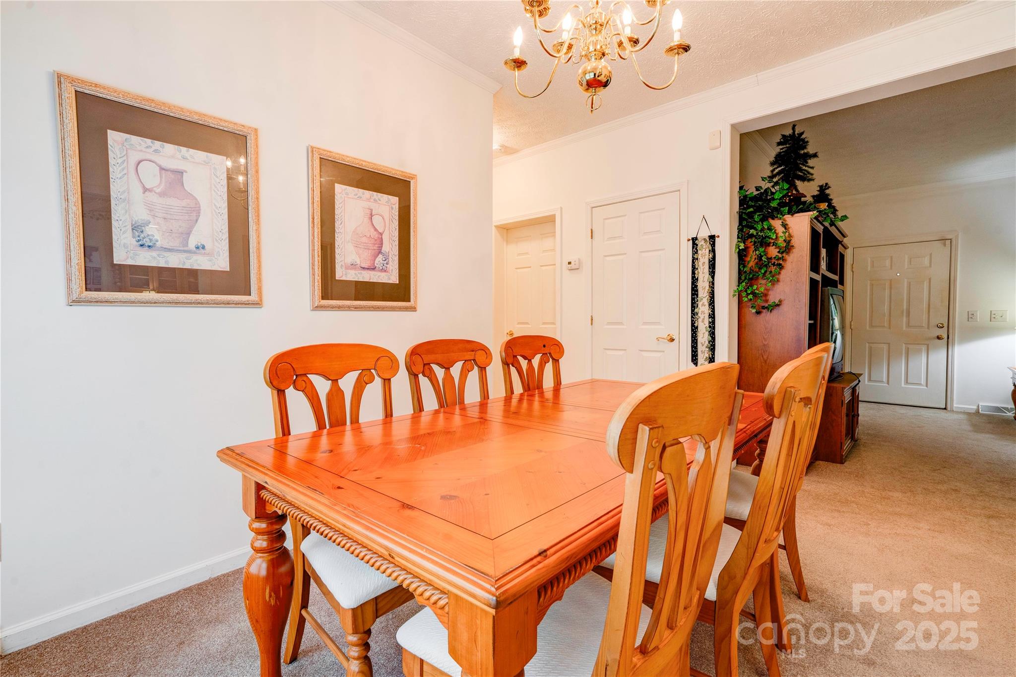 2606 Greenville Highway Property Photo 6