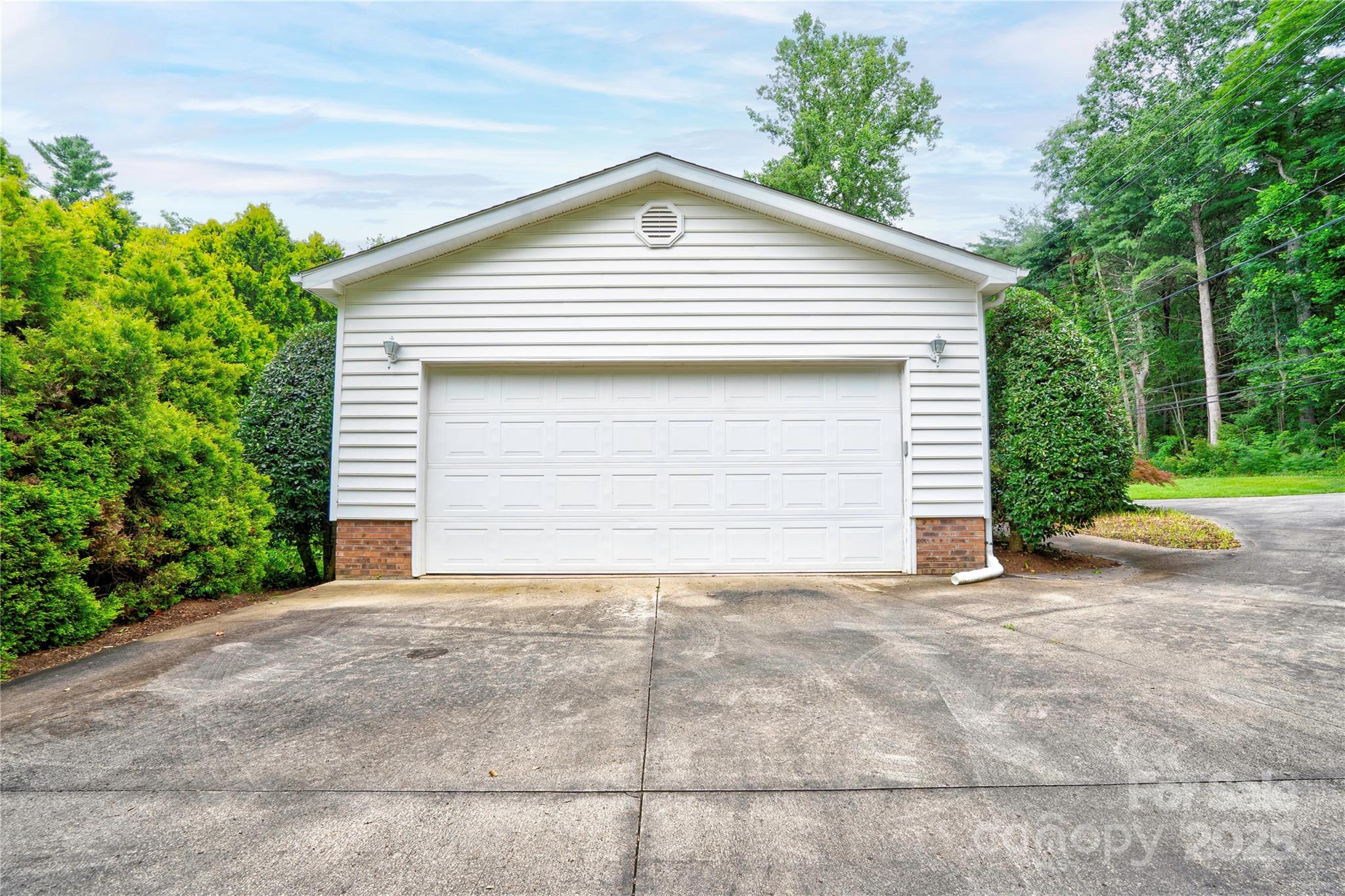 2606 Greenville Highway Property Photo 37