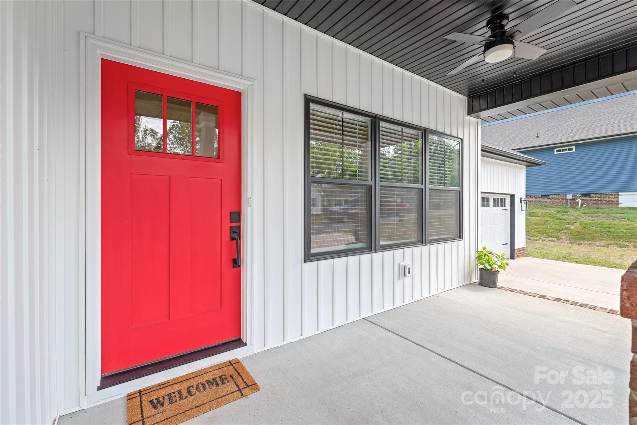1212 Mason Way Property Photo 3