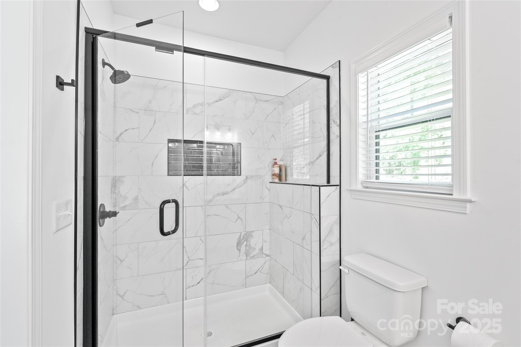 1212 Mason Way Property Photo 18