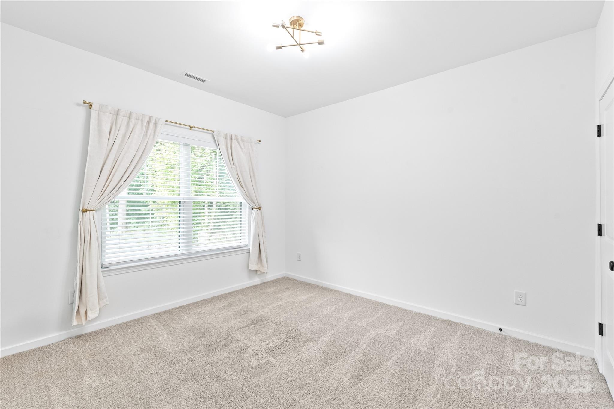 1212 Mason Way Property Photo 20