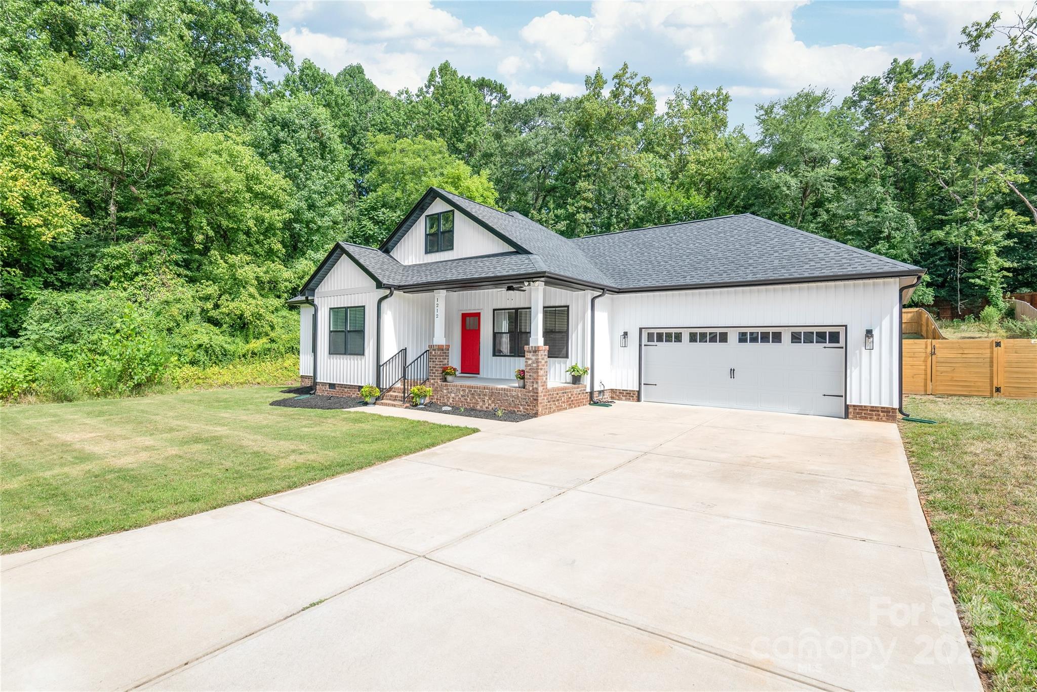 1212 Mason Way Property Photo 33