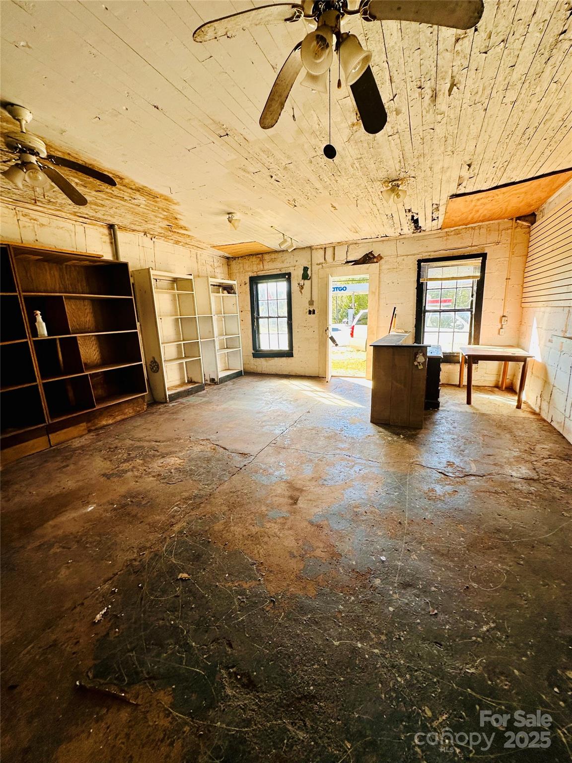 231 E College Avenue Property Photo 9