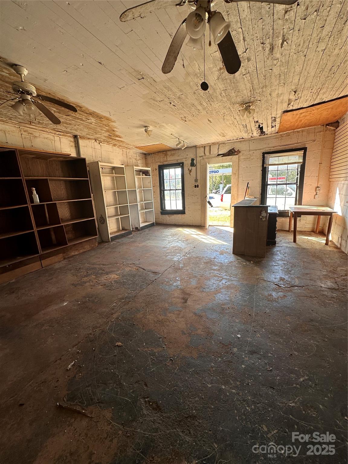 231 E College Avenue Property Photo 10