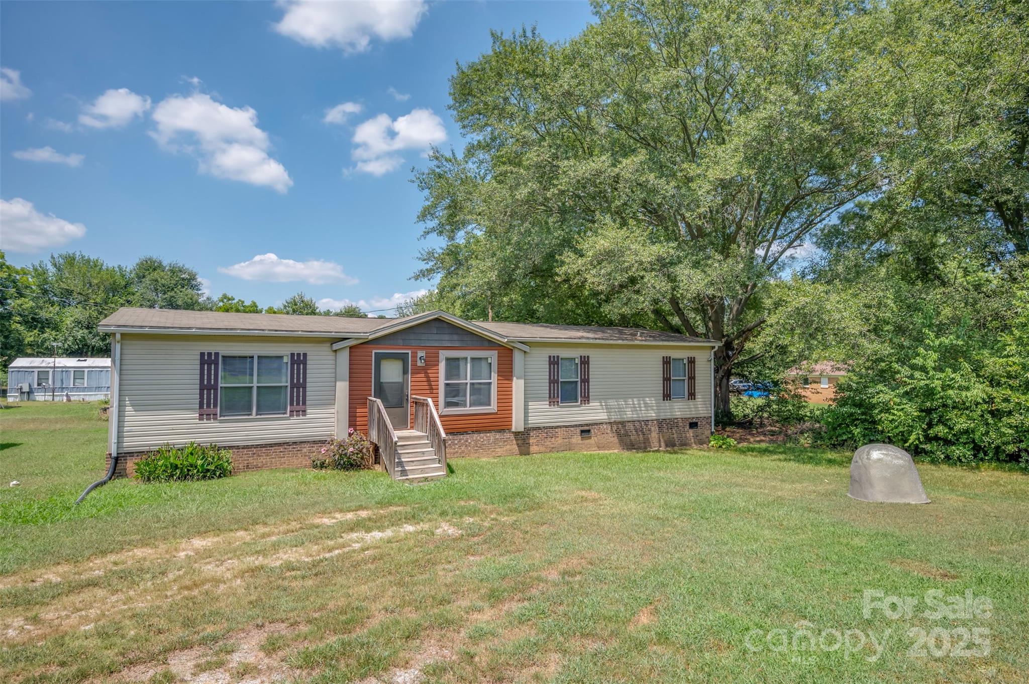 156 Brown Lane Property Photo 1