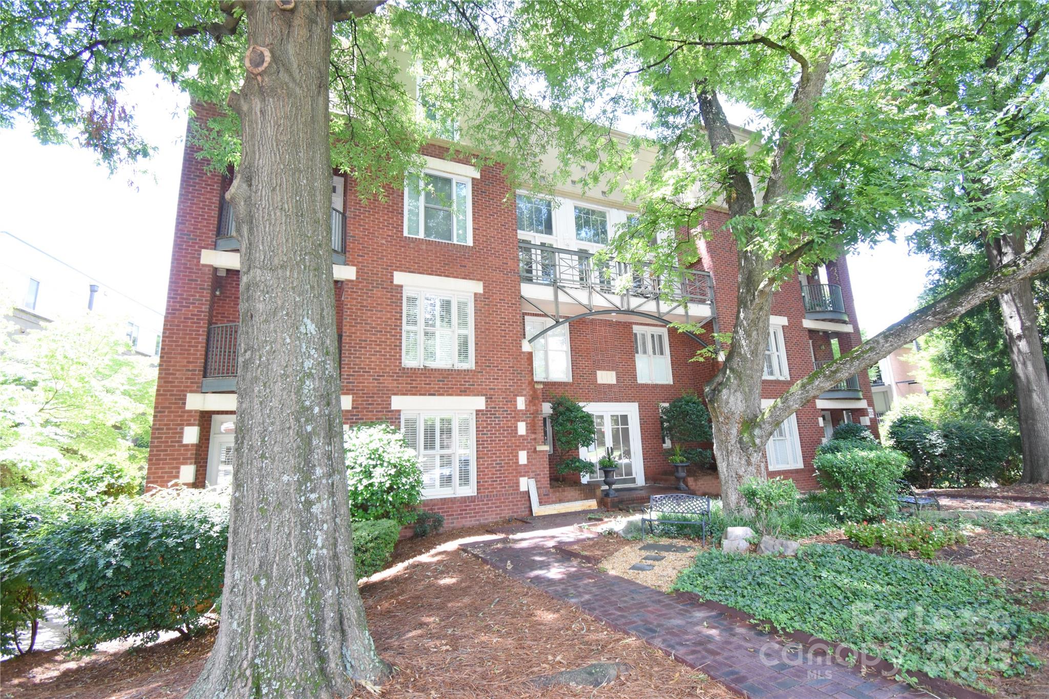 416 Queens Road 3